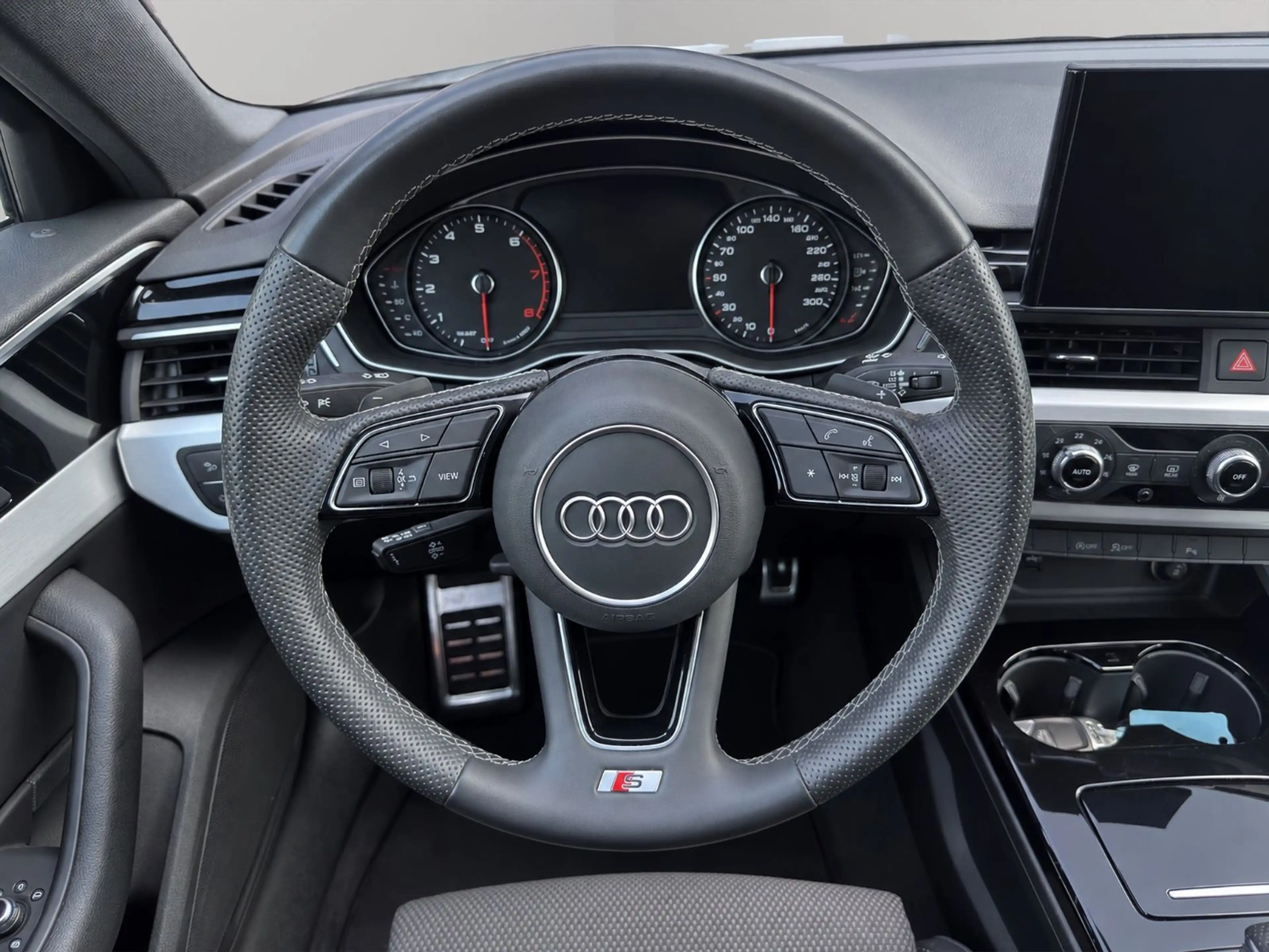 Audi A4 Avant 35 TFSI S line/ Navi Plus/ LED/ DAB — photo 12