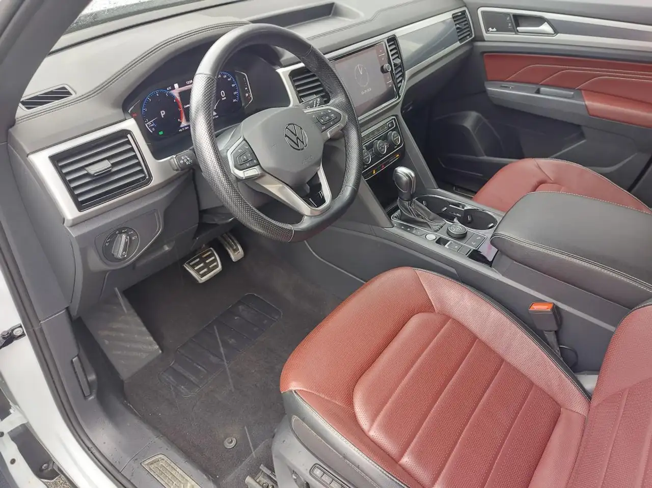 Volkswagen Atlas снимка Volkswagen Atlas