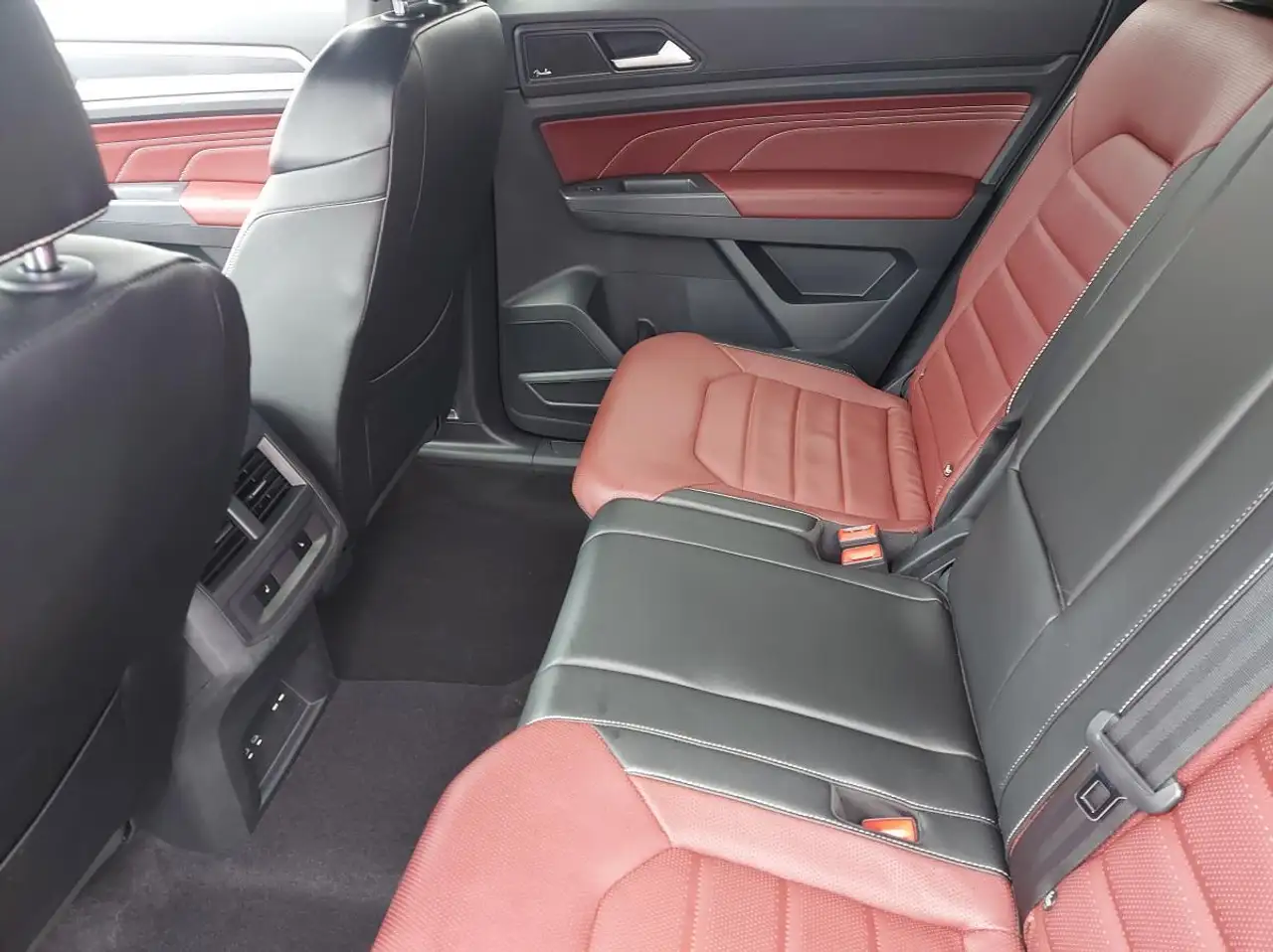 Volkswagen Atlas снимка Volkswagen Atlas