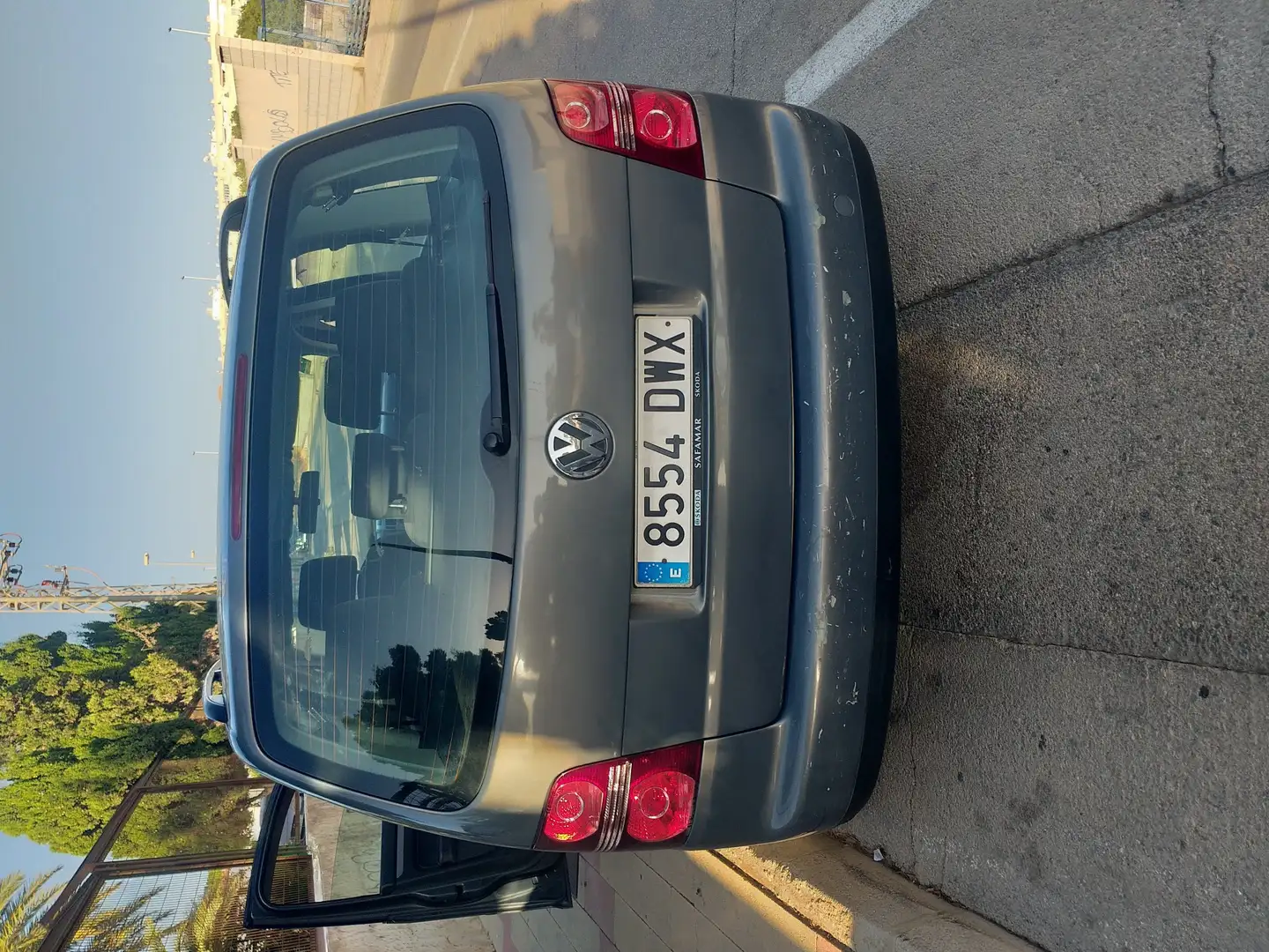 Volkswagen Touran 1.9TDI Traveller 105 Gris - 2