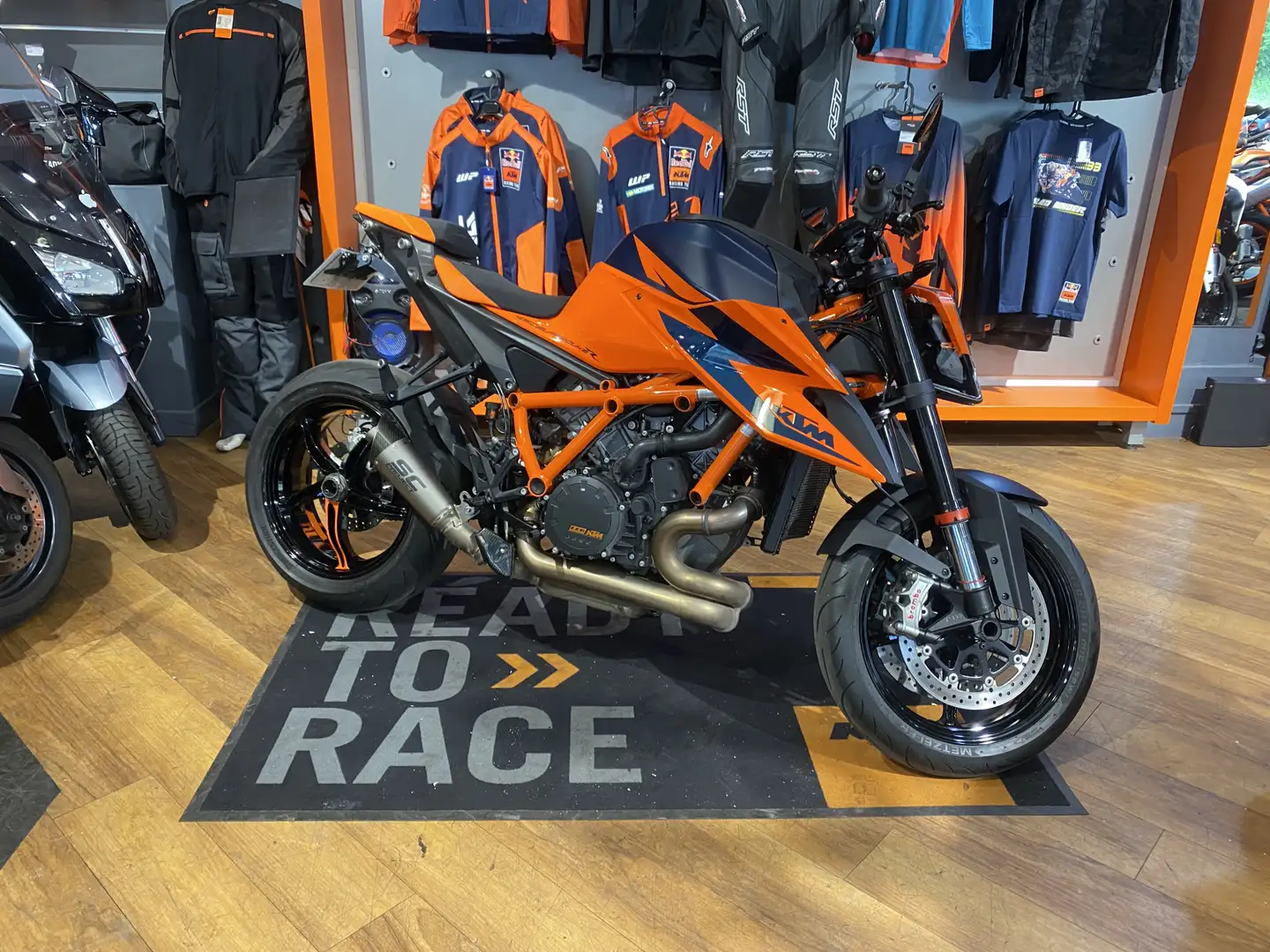 KTM 1290 Super Duke R Portocaliu - 1