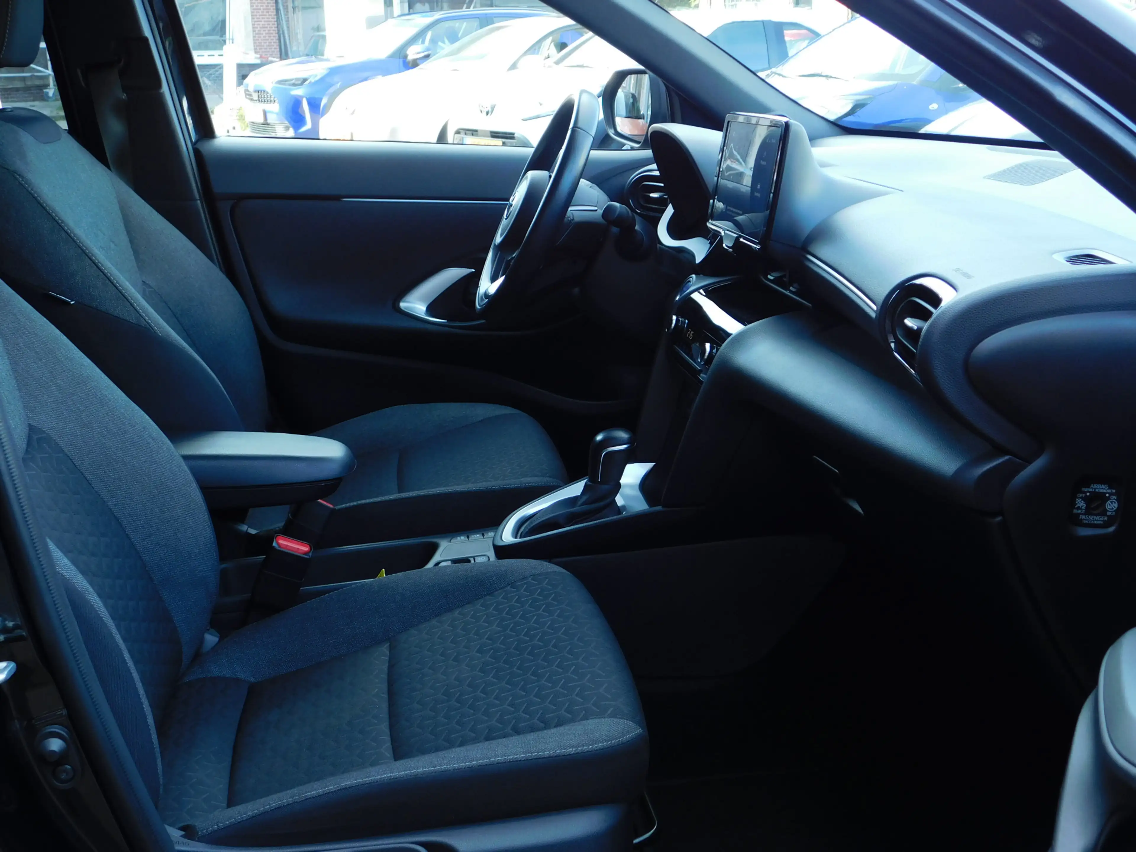 Toyota Yaris Cross 1.5 Hybrid Dynamic — photo 13