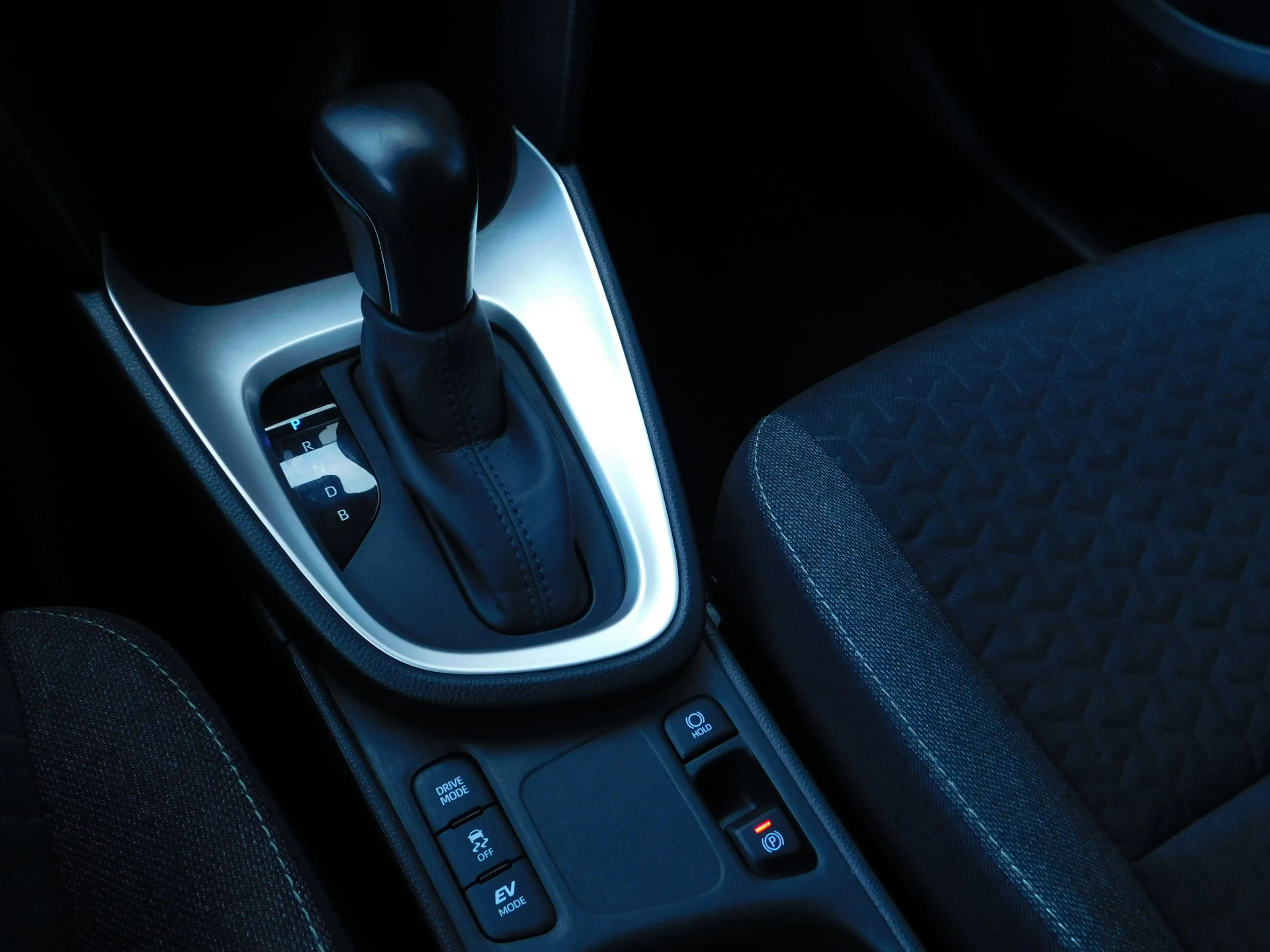 Toyota Yaris Cross 1.5 Hybrid Dynamic — photo 18