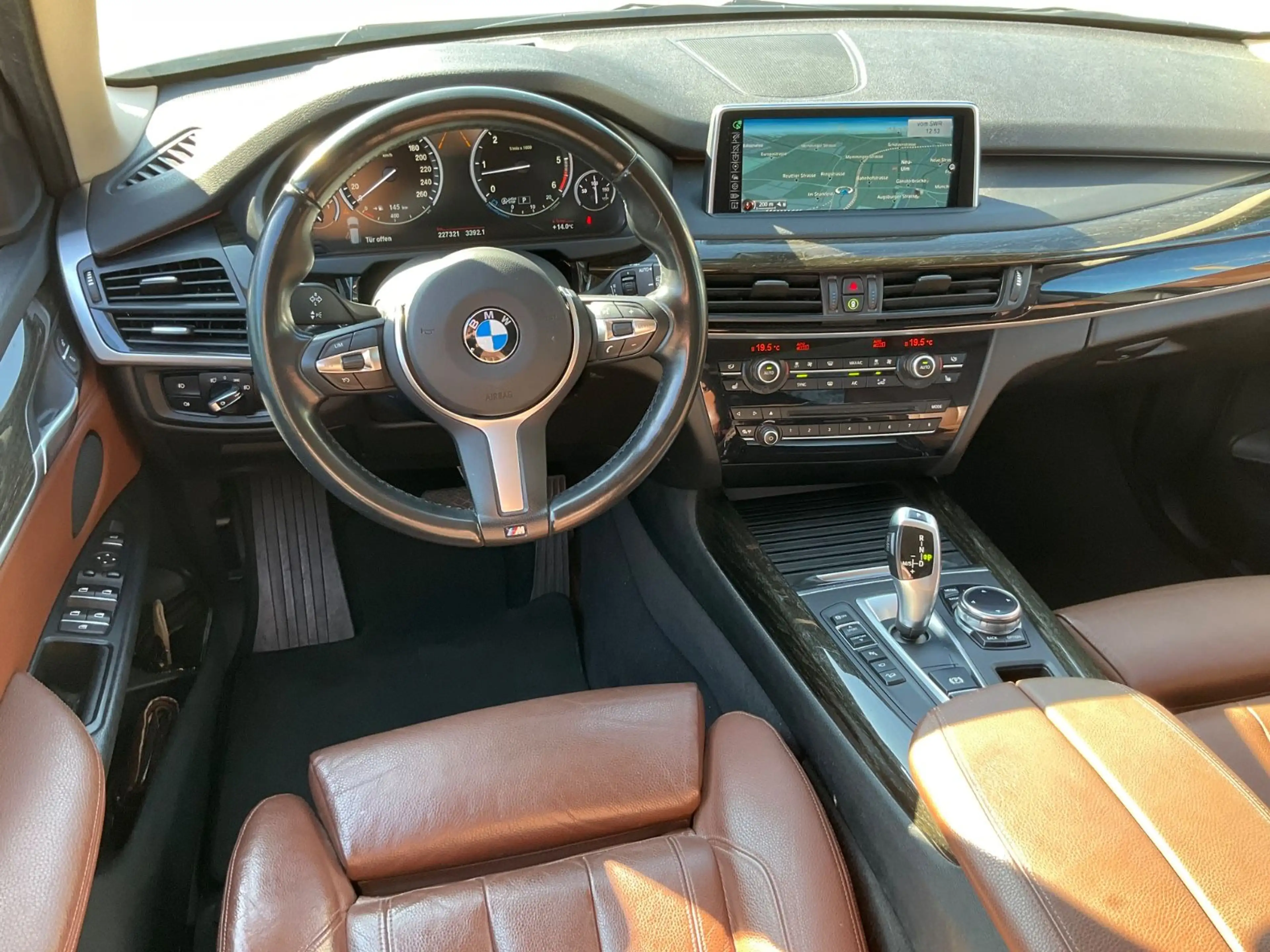 BMW X5 xDrive 30d . Heud-Up . 360 . LED . ATM 30 Tkm — photo 18