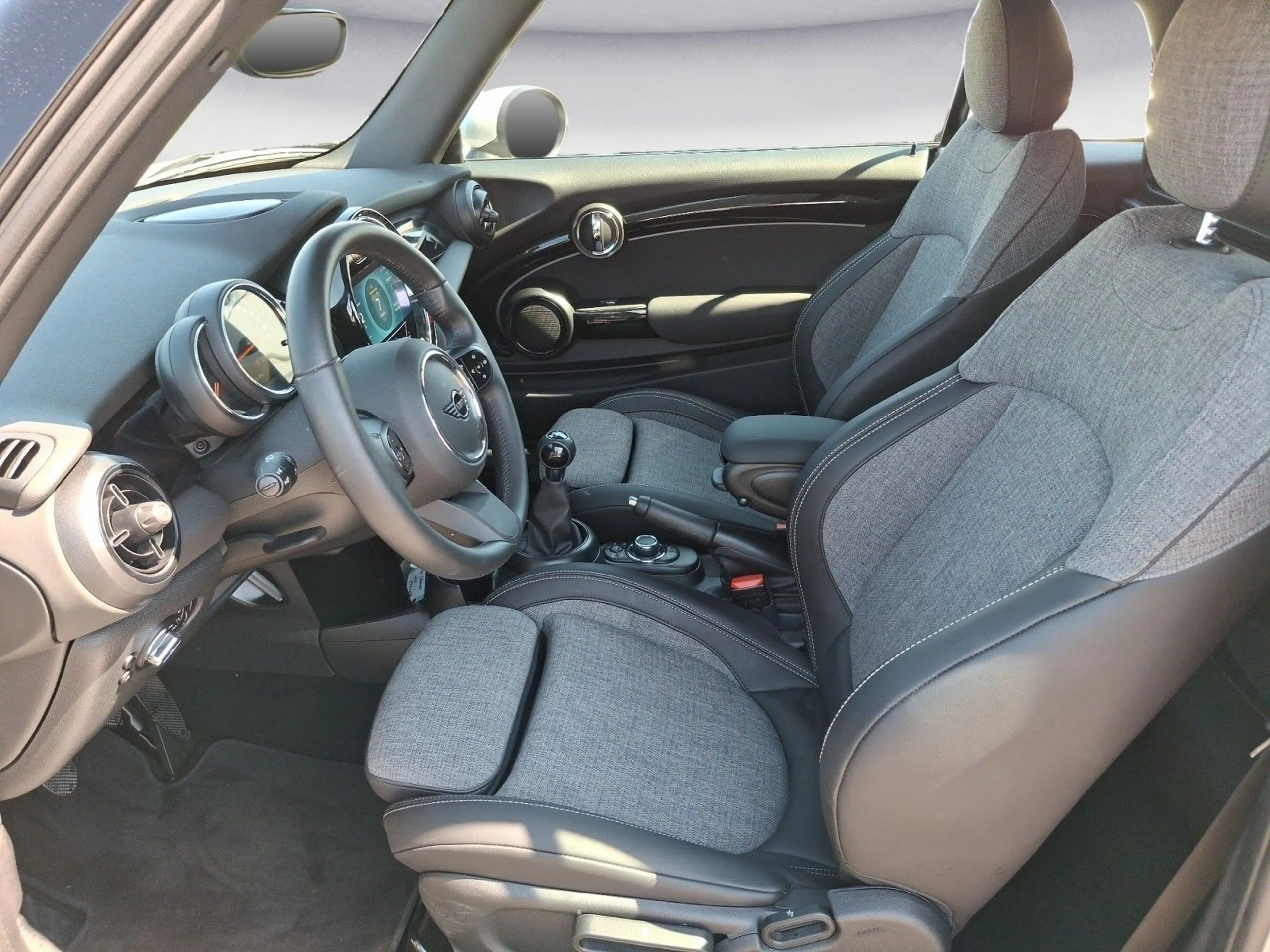 MINI Cooper Cabrio Cooper First Cabrio Classic Trim Steptr. PDC — photo 9
