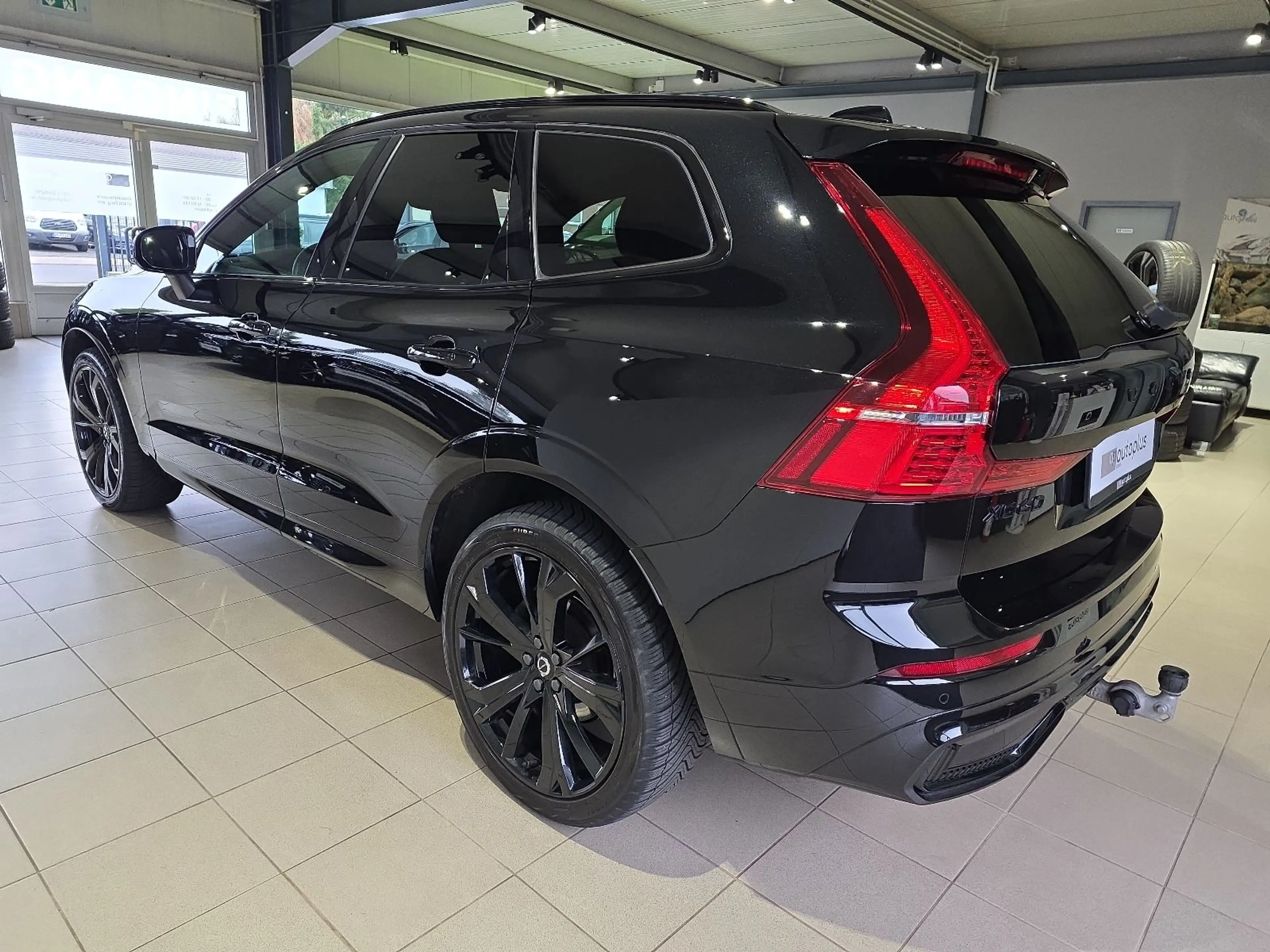 Volvo XC60 B5 Ultra Black Edition AWD ACC BLIS AHK — photo 10