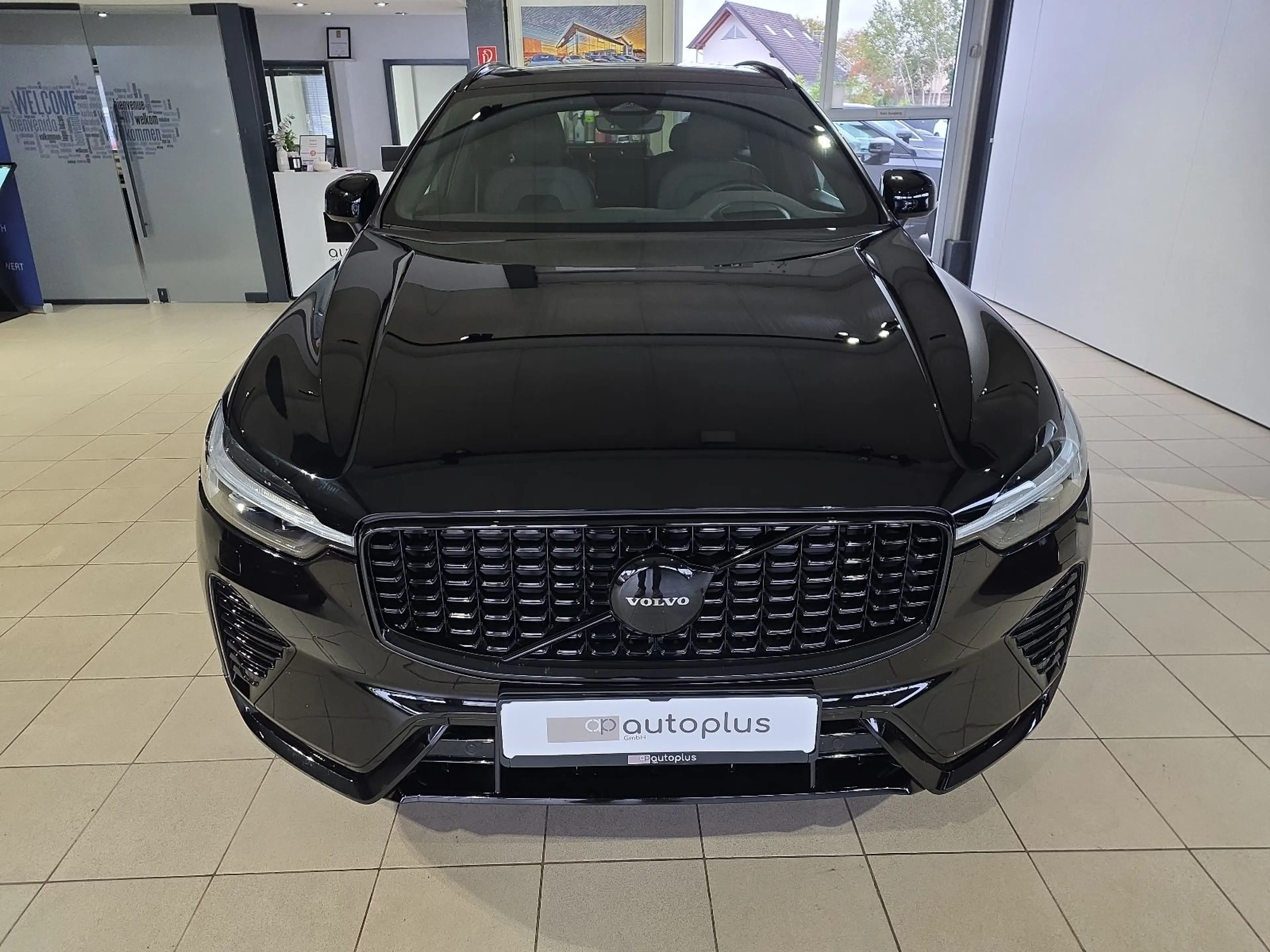 Volvo XC60 B5 Ultra Black Edition AWD ACC BLIS AHK — photo 3