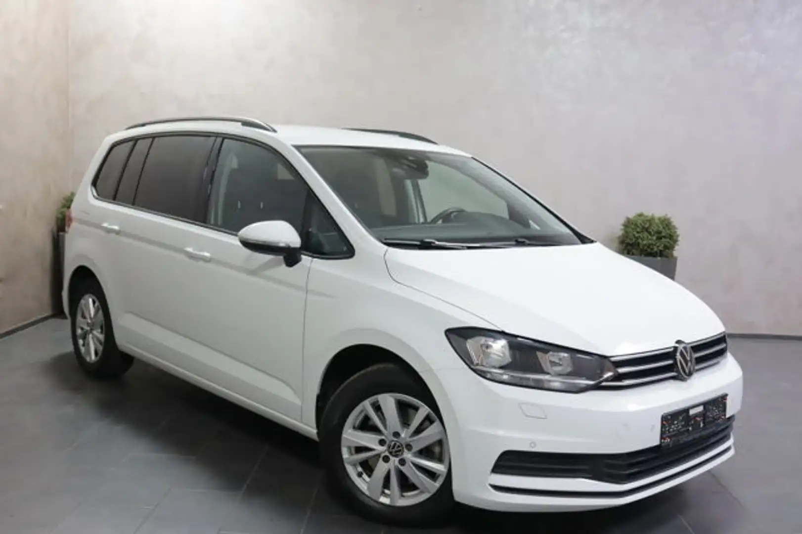 Volkswagen Touran 1.5 TSI Comfortline KAMERA AHK SHZ NAVI Comfortlin Weiß - 2