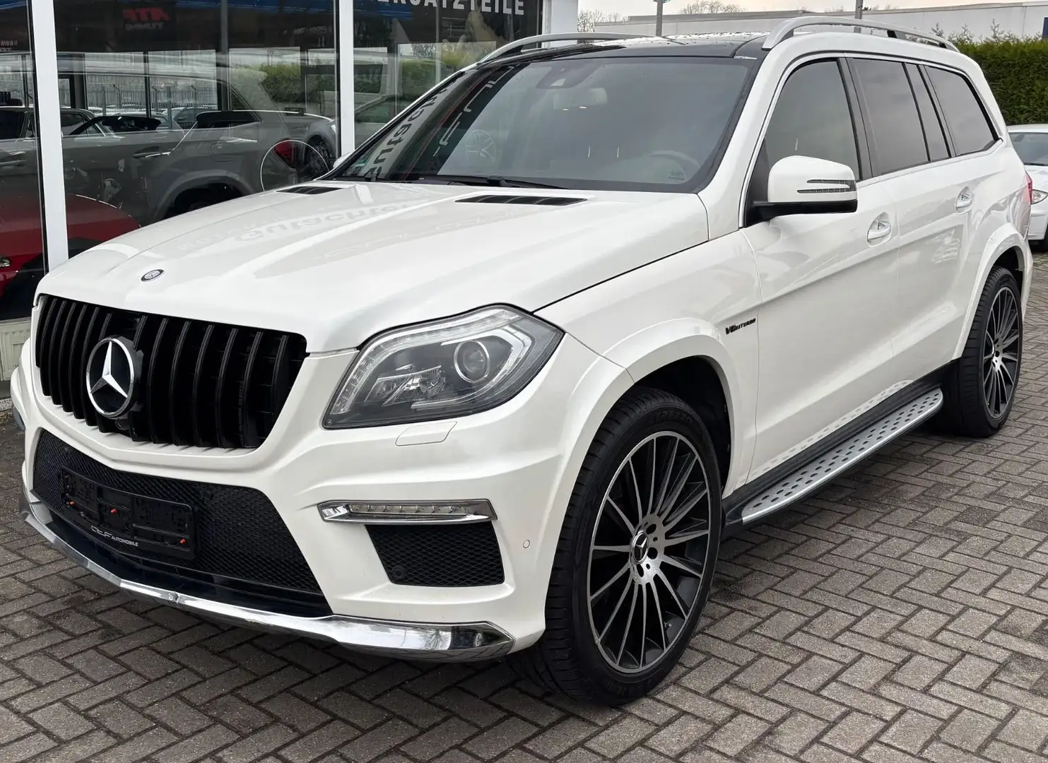 Mercedes-Benz GL 500 AMG BlueEfficiency 4Matic Blanc - 1