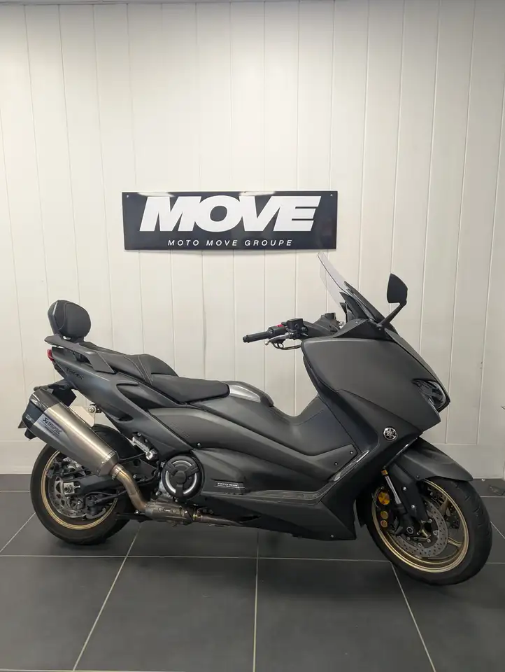 Yamaha Tmax 560