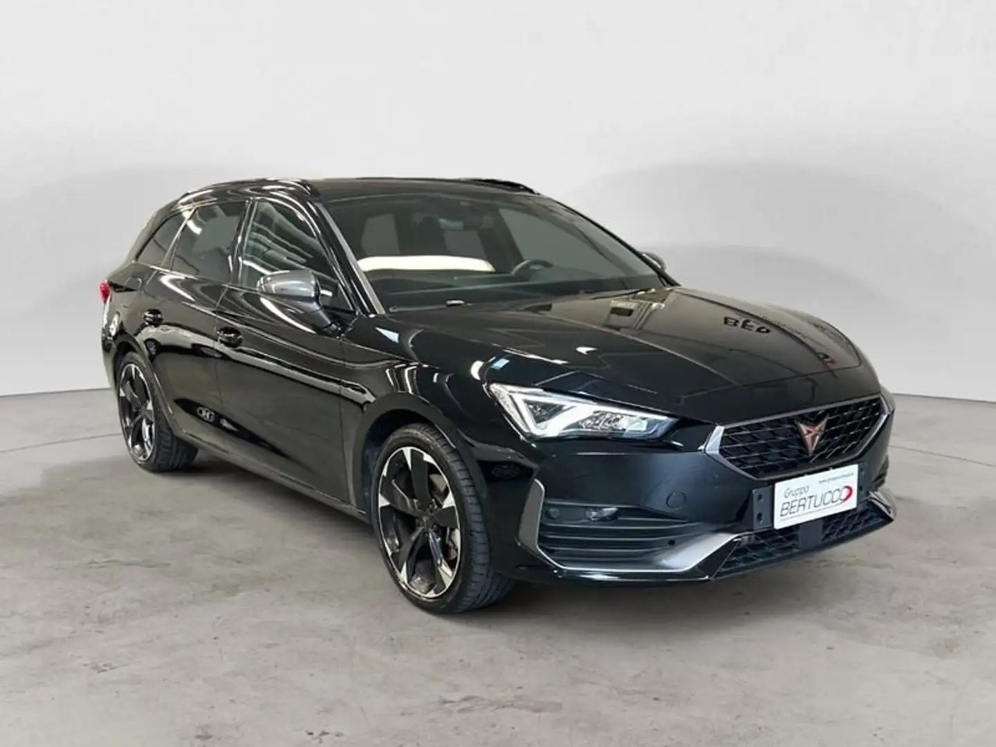 CUPRA Leon Sportstourer 1.5 Hybrid 150 CV DSG Nero - 1