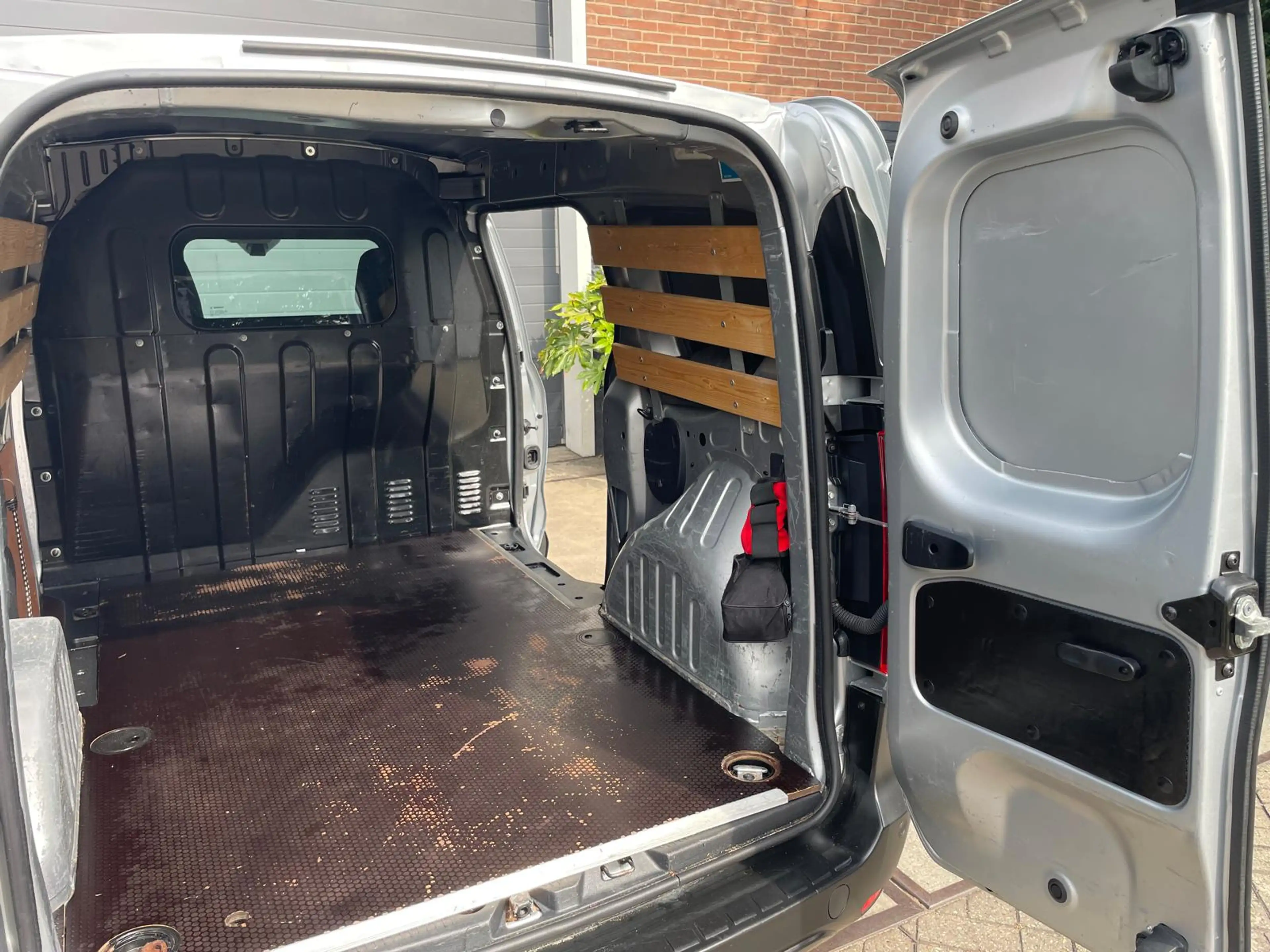 Renault Express 1.5 dCi 75 Comfort lage kilometerstand grijs-metal — photo 11