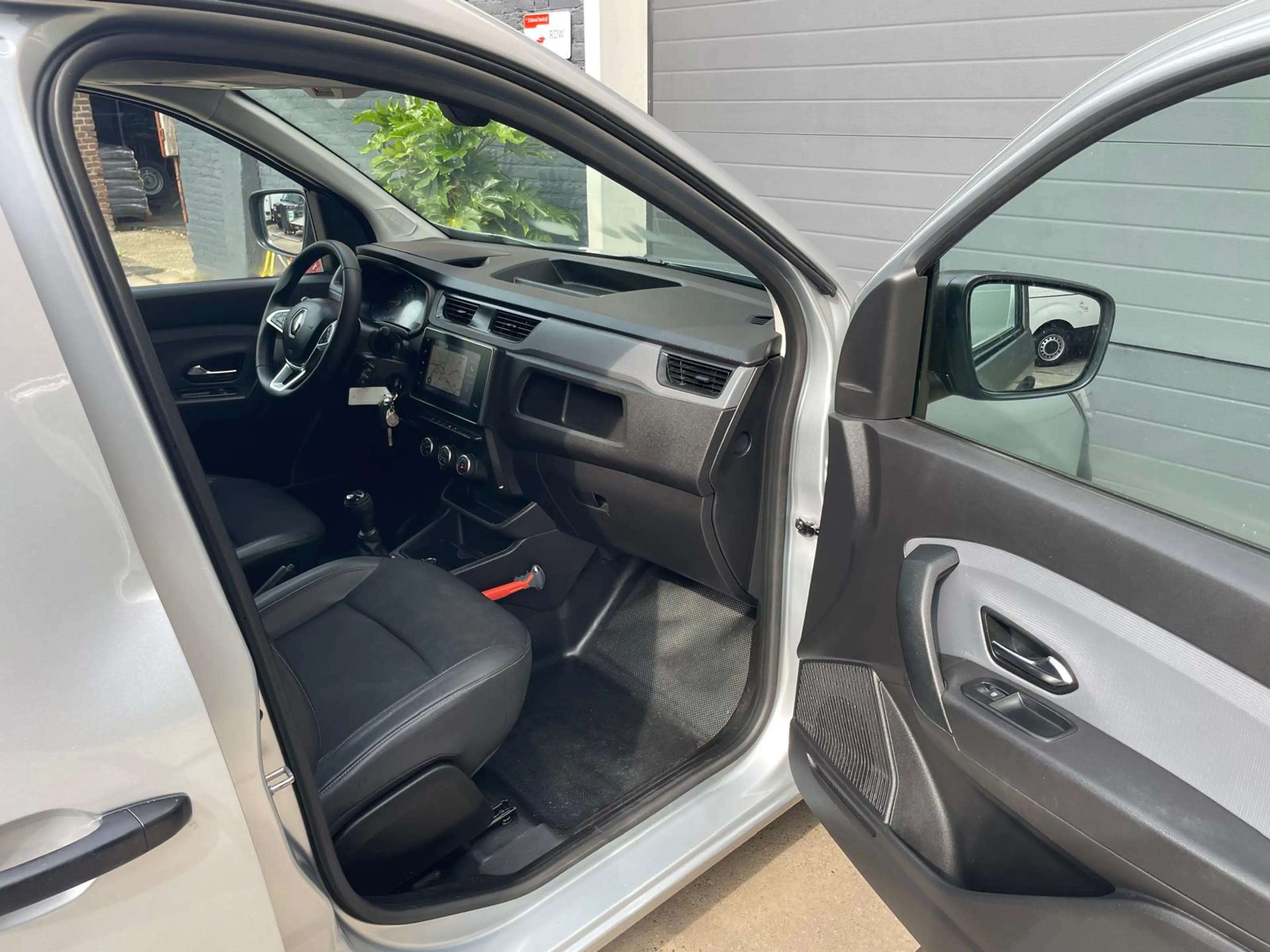 Renault Express 1.5 dCi 75 Comfort lage kilometerstand grijs-metal — photo 15