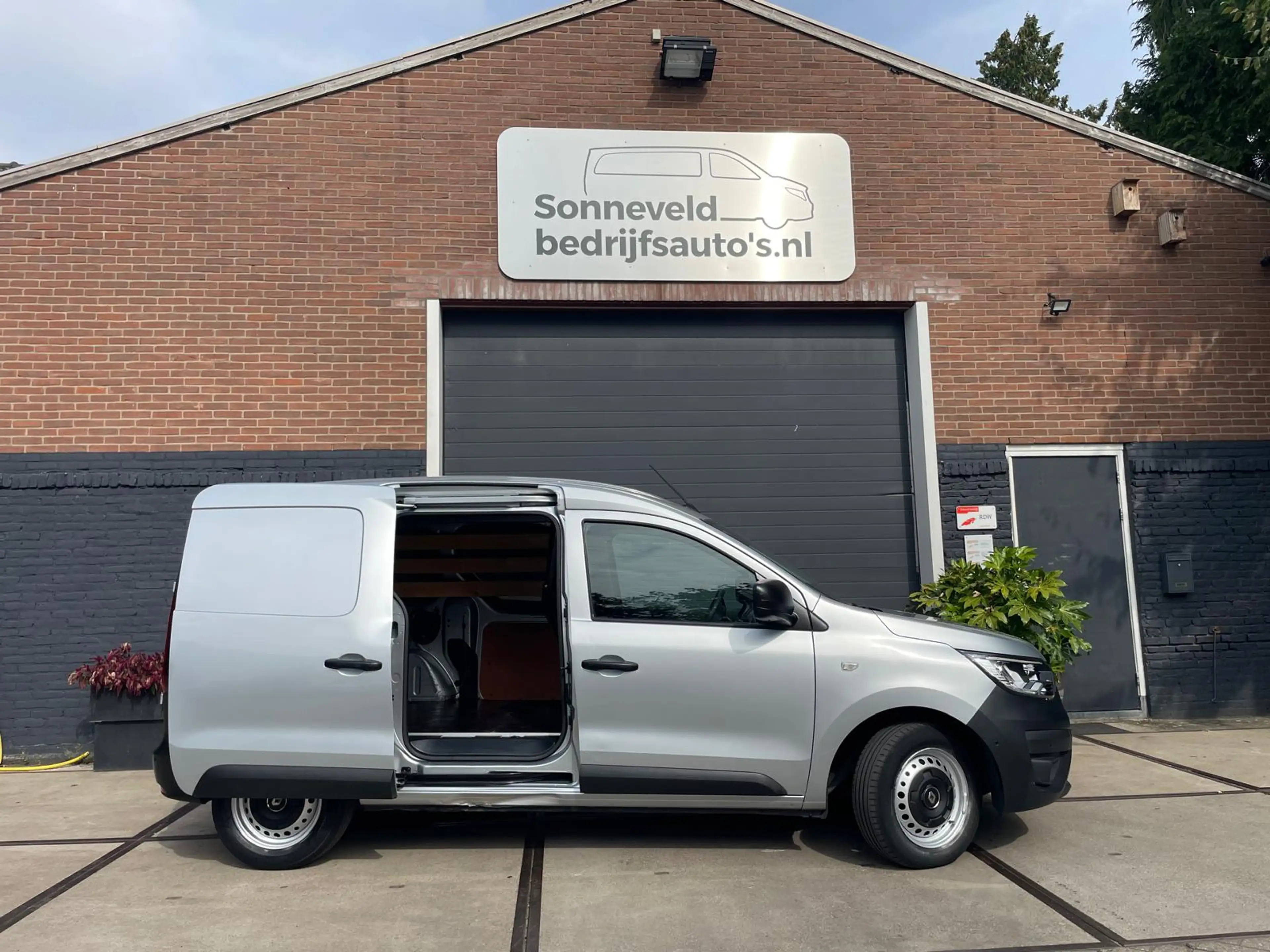 Renault Express 1.5 dCi 75 Comfort lage kilometerstand grijs-metal — photo 5