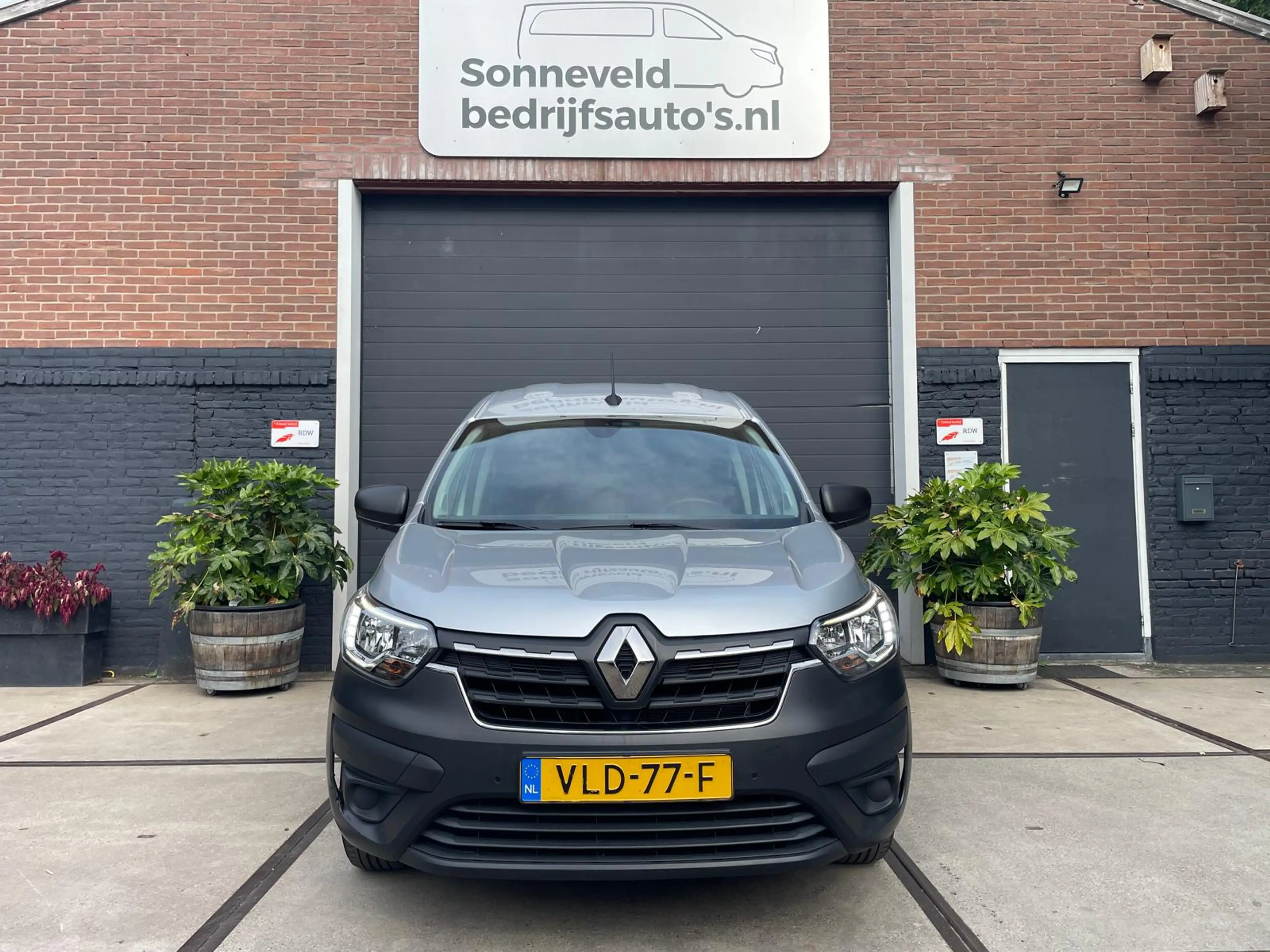 Renault Express 1.5 dCi 75 Comfort lage kilometerstand grijs-metal — photo 13
