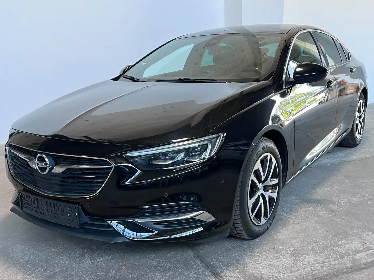 Opel Insignia 1.6 *Head-Up, 360°-Kamera* Zwart - 1