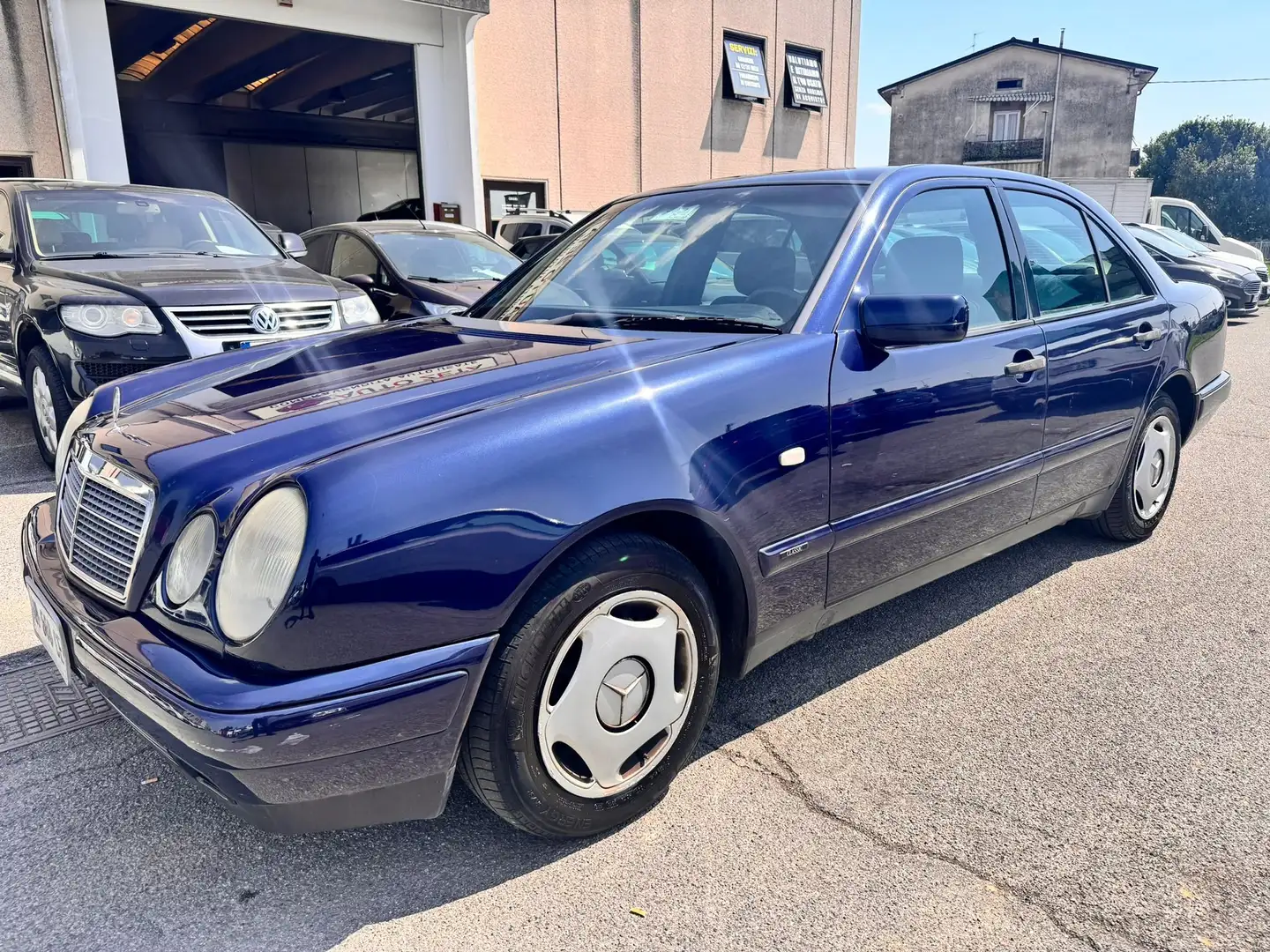 Mercedes-Benz E 200 E 200 Classic - 1
