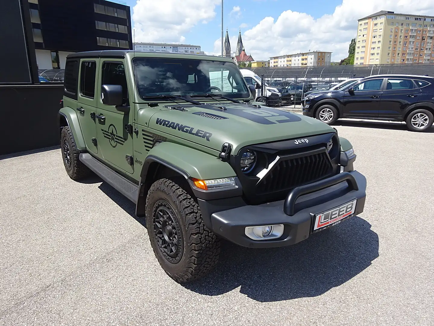 Jeep Wrangler Sahara 2.0 PHEV 380 PS AT 4xe Grün - 2