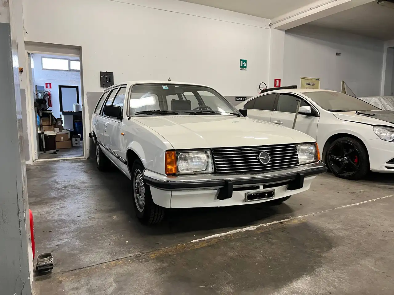Opel Rekord E1 2.0s benzina Caravan, foto 5