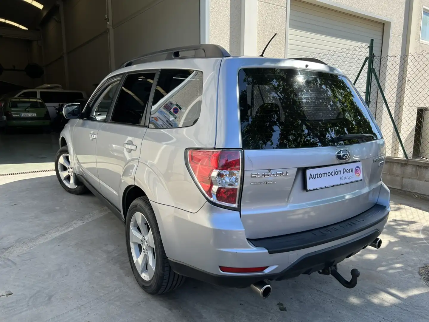 Subaru Forester 2.0TD Executive Plateado - 2