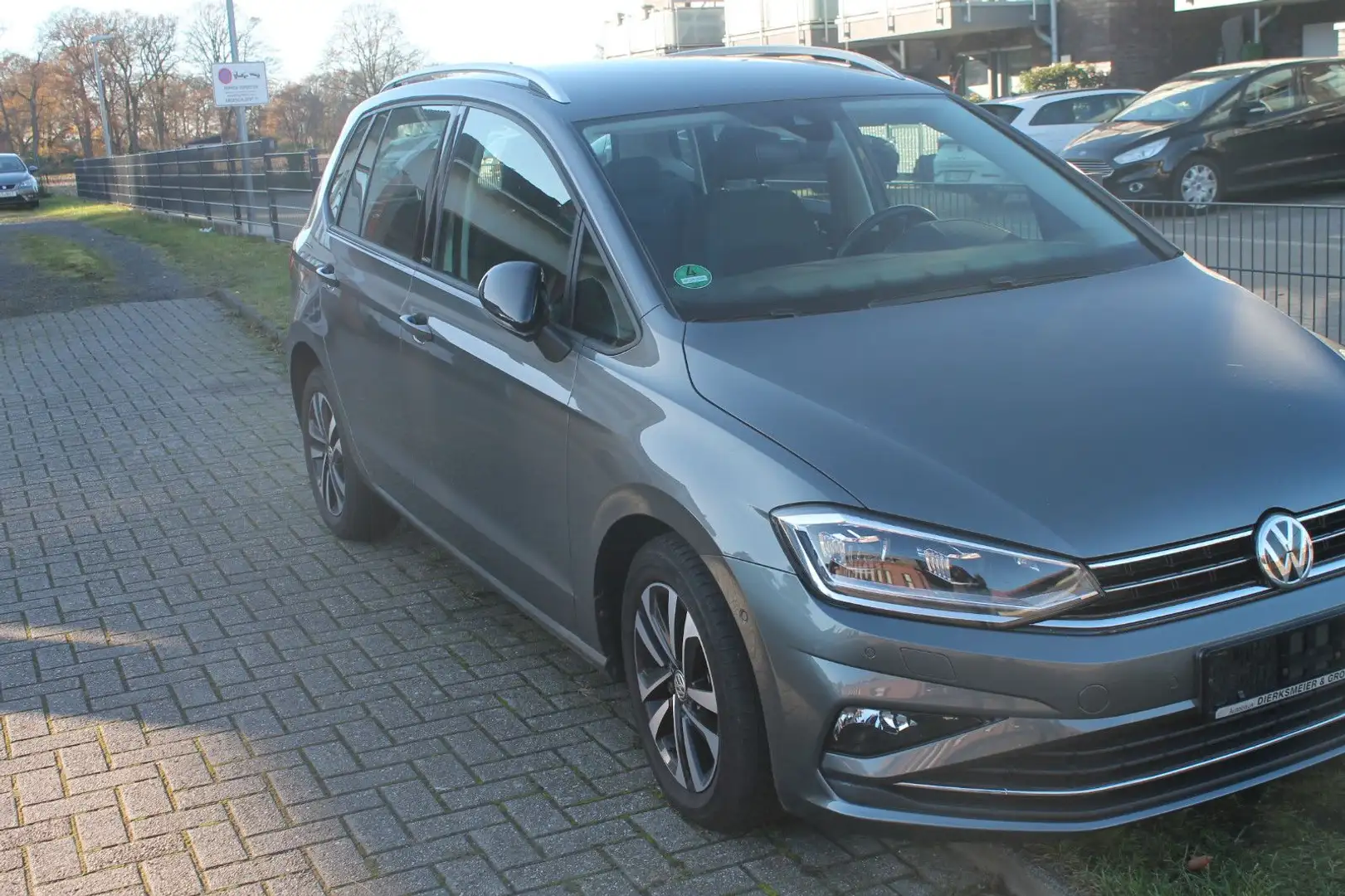 Volkswagen Golf Sportsvan VII IQ.DRIVE Gris - 1