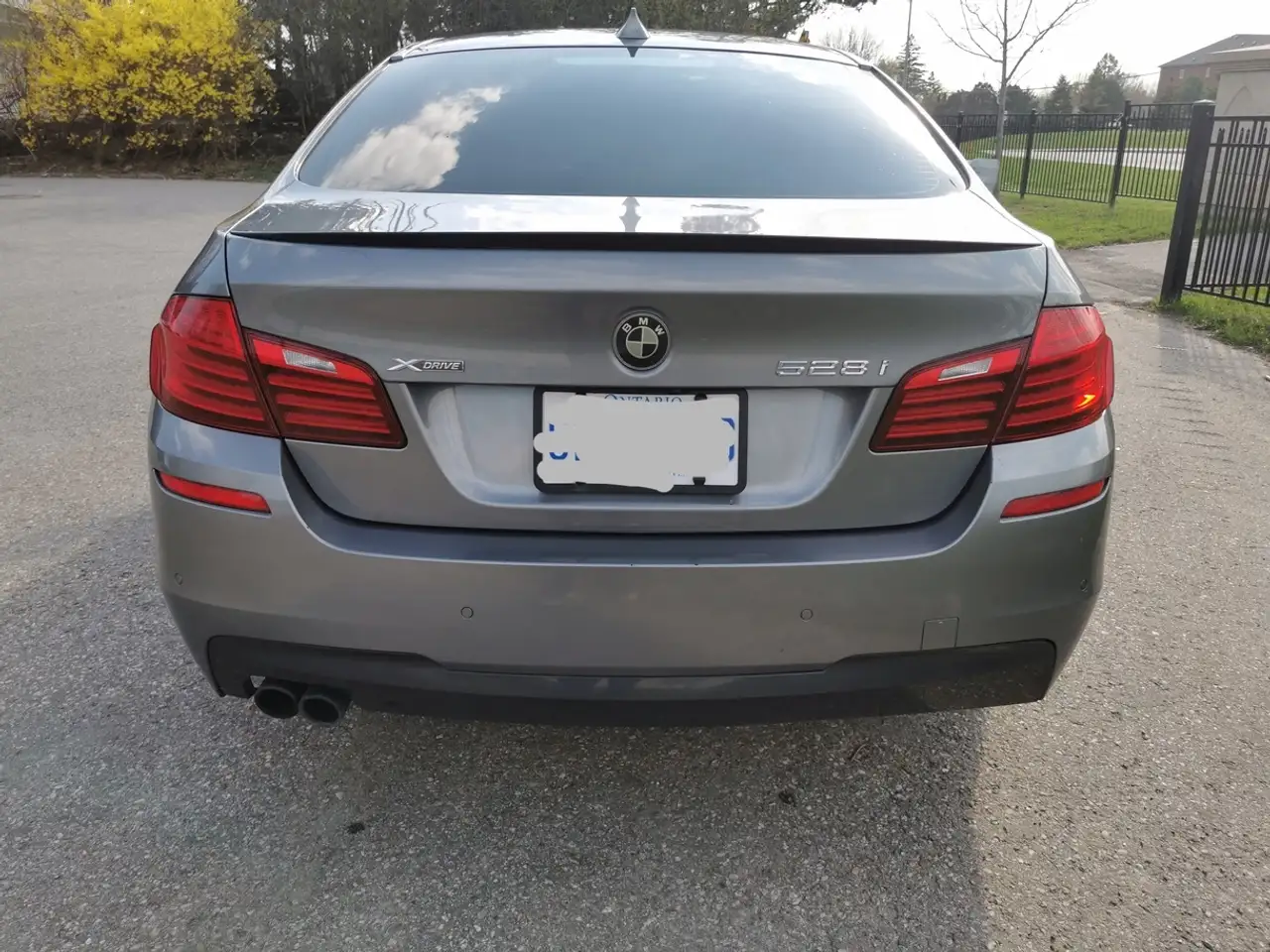 BMW 5 Series снимка BMW 5 Series