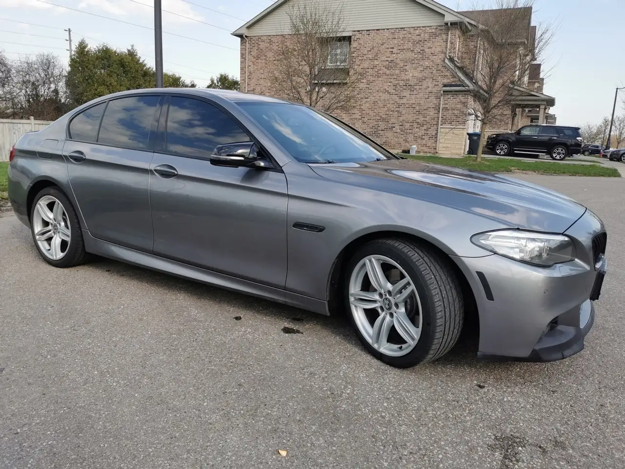 BMW 5 Series снимка BMW 5 Series