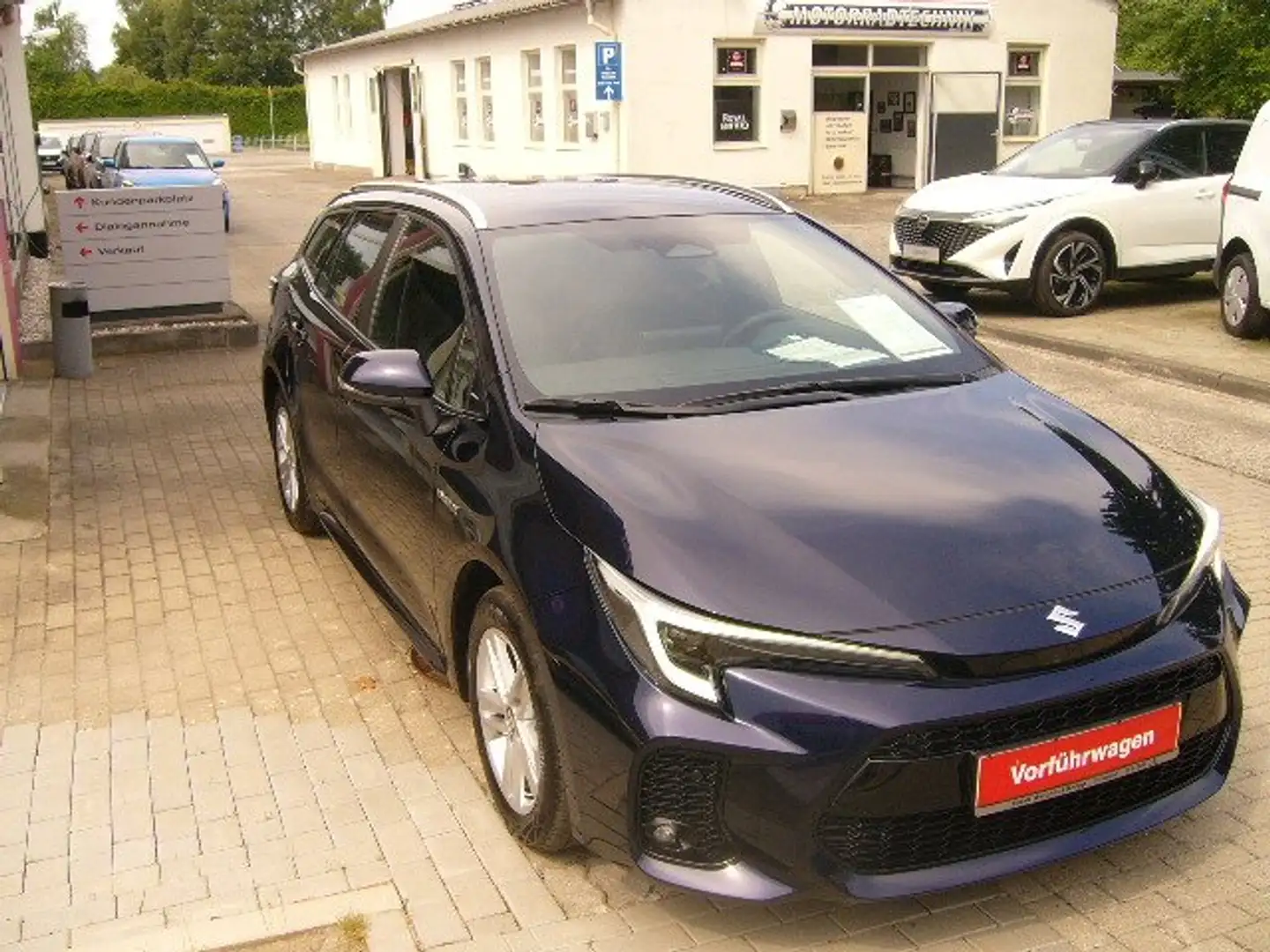 Suzuki Swace 1.8 Hybrid CVT Comfort+ Bleu - 1