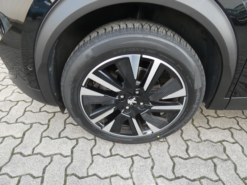 Peugeot 2008 GT Pack-Klima-Xenon-Leder-Navi-PDC-Alu — photo 15