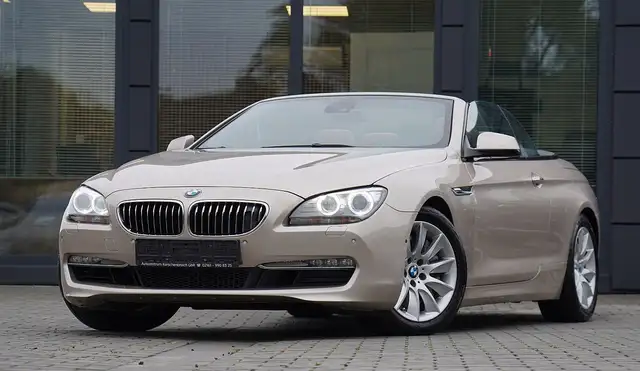 BMW 650 i Cabrio *MIT 2 JAHRE GARANTIE !!!*