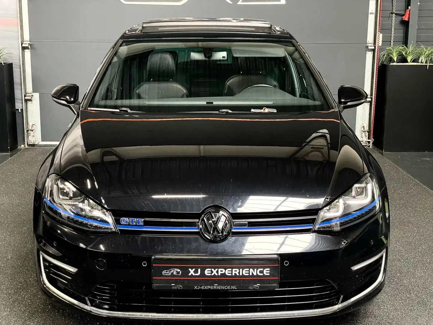 Volkswagen Golf GTE 1.4 TSI PANODAK NAVI LEER 19" Noir - 1