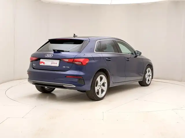 Audi A3 view 4
