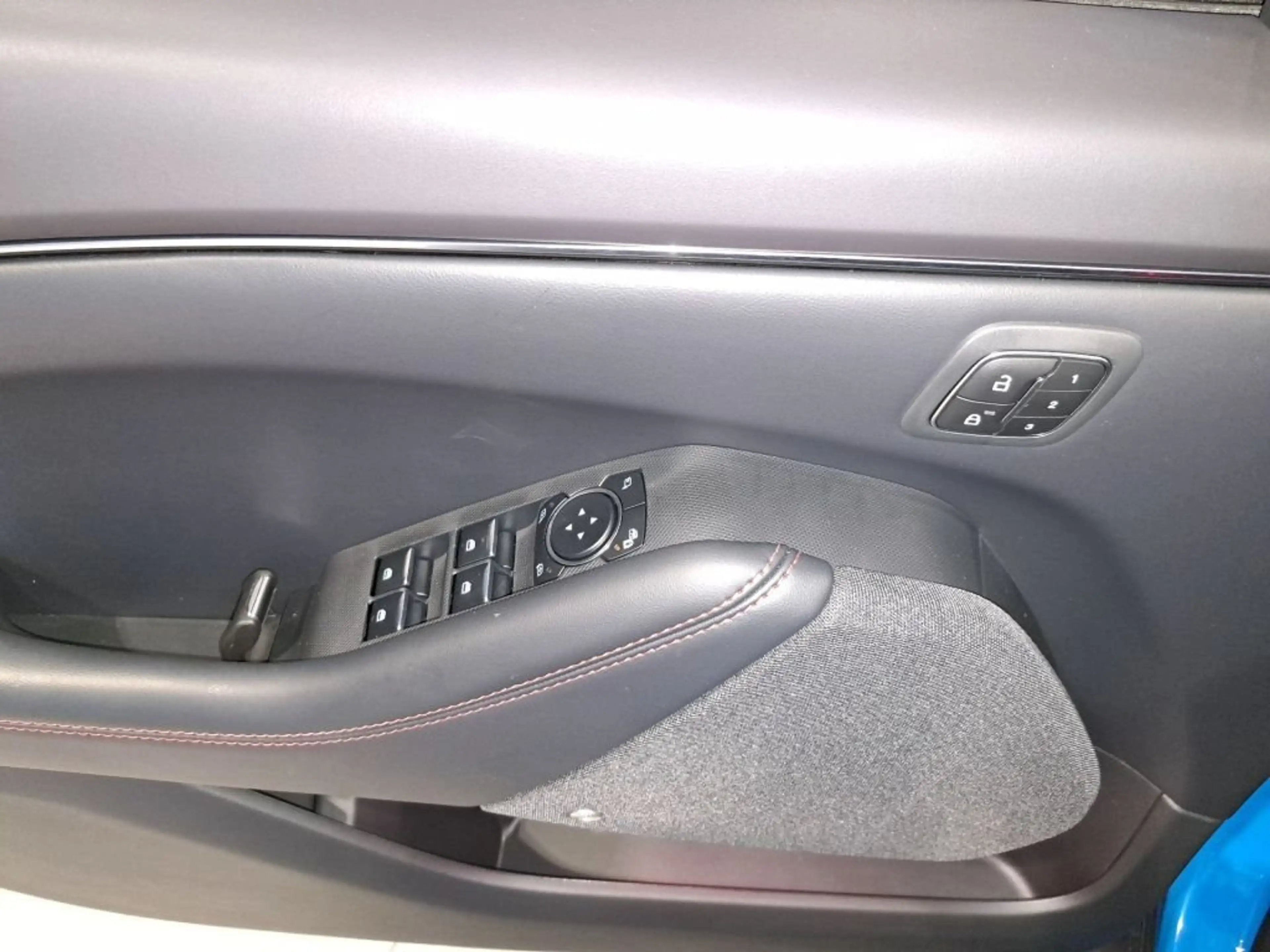 Ford Mustang Mach-E PREMIUM — photo 6
