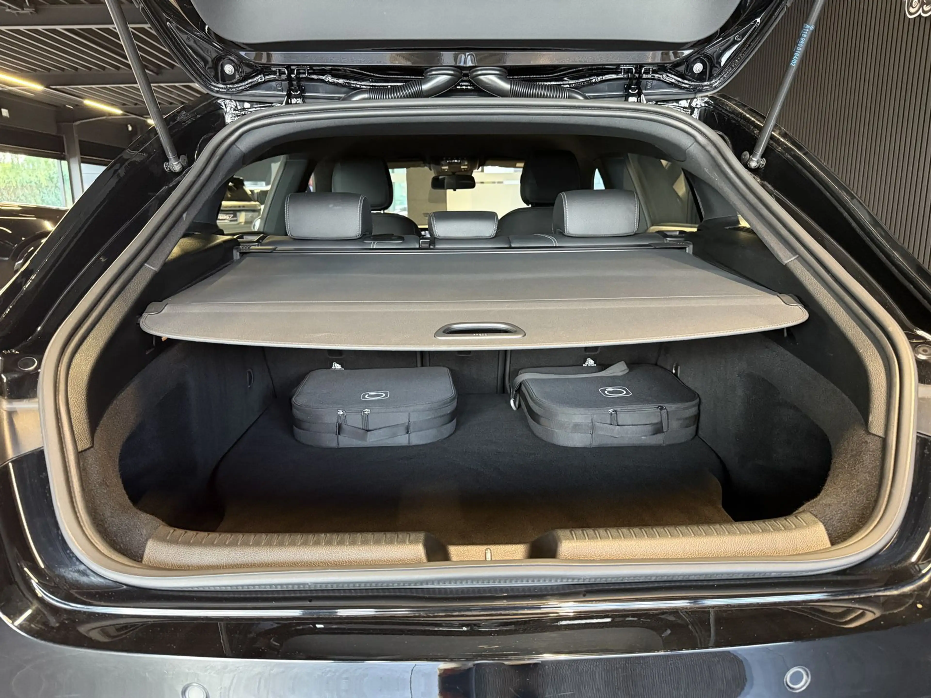 Mercedes-Benz CLA 250 e Shooting Brake Navi/Teilleder/DCT/MBUX — photo 9