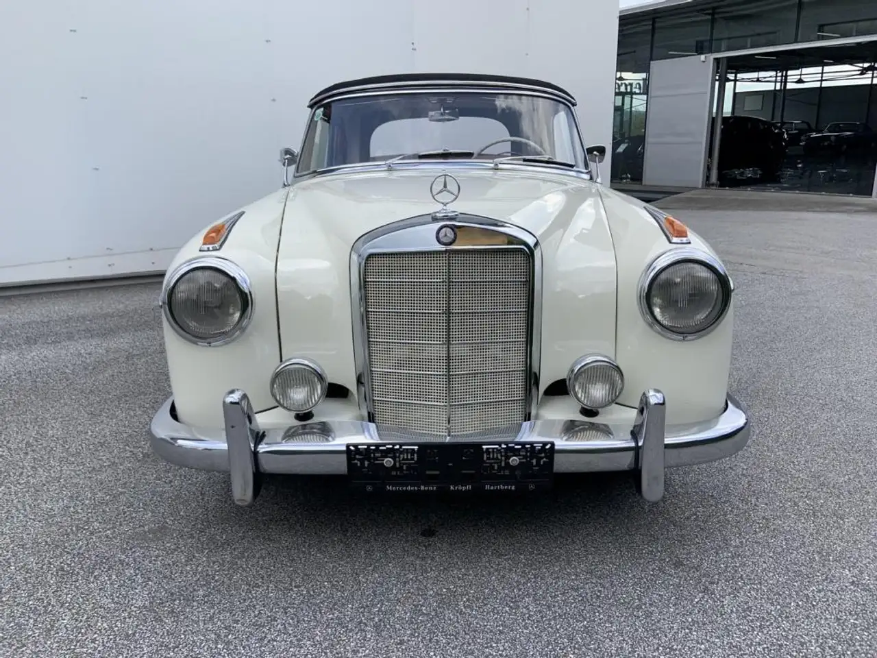 Mercedes-Benz 220 S Ponton Cabrio, foto 3