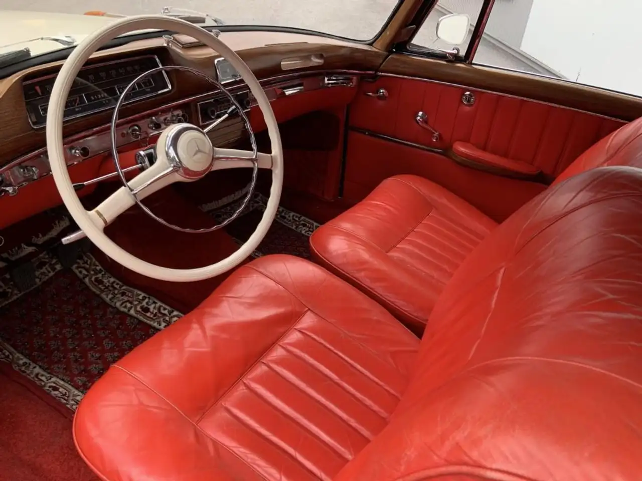 Mercedes-Benz 220 S Ponton Cabrio, foto 6