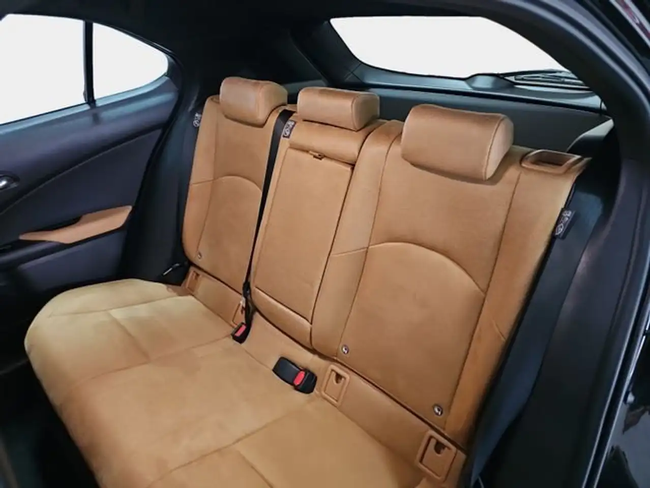 Lexus UX 2026 — фото 12