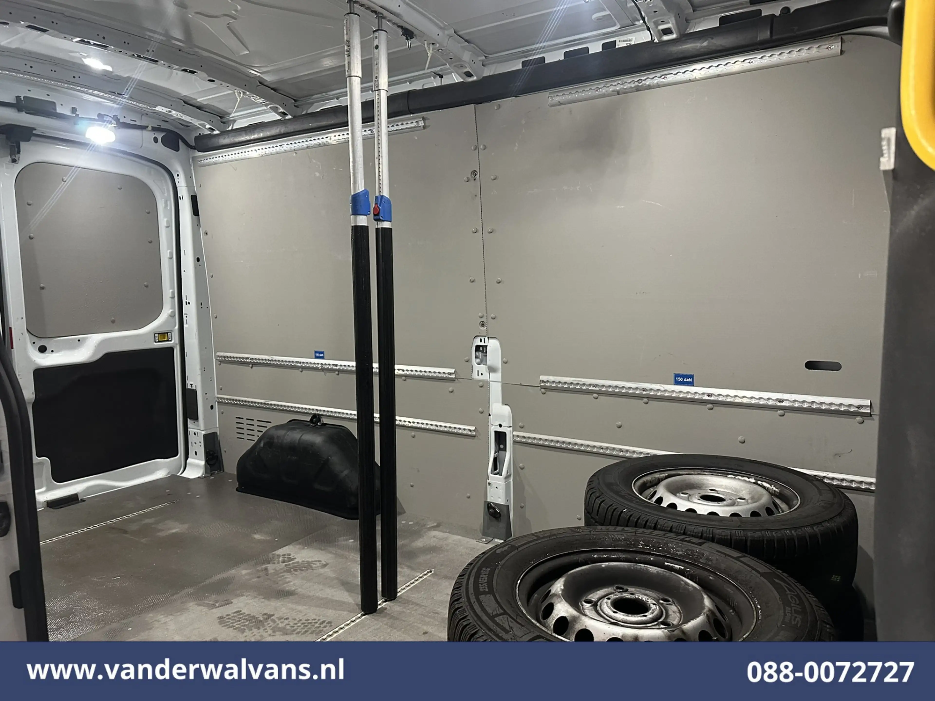 Ford Transit 2.0 TDCI 130pk L2H2 Euro6 Airco | Camera | Navigat — photo 14