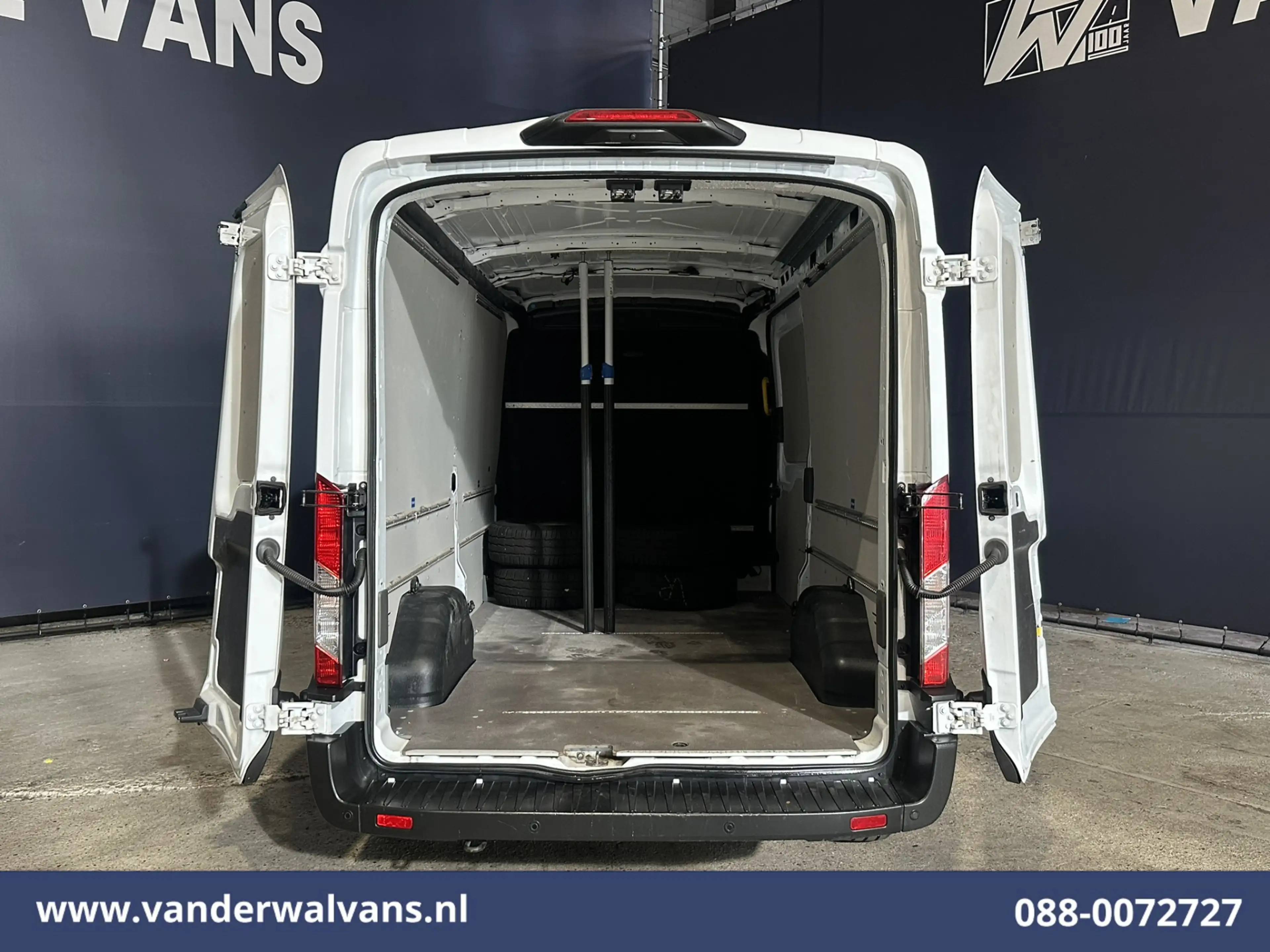 Ford Transit 2.0 TDCI 130pk L2H2 Euro6 Airco | Camera | Navigat — photo 13