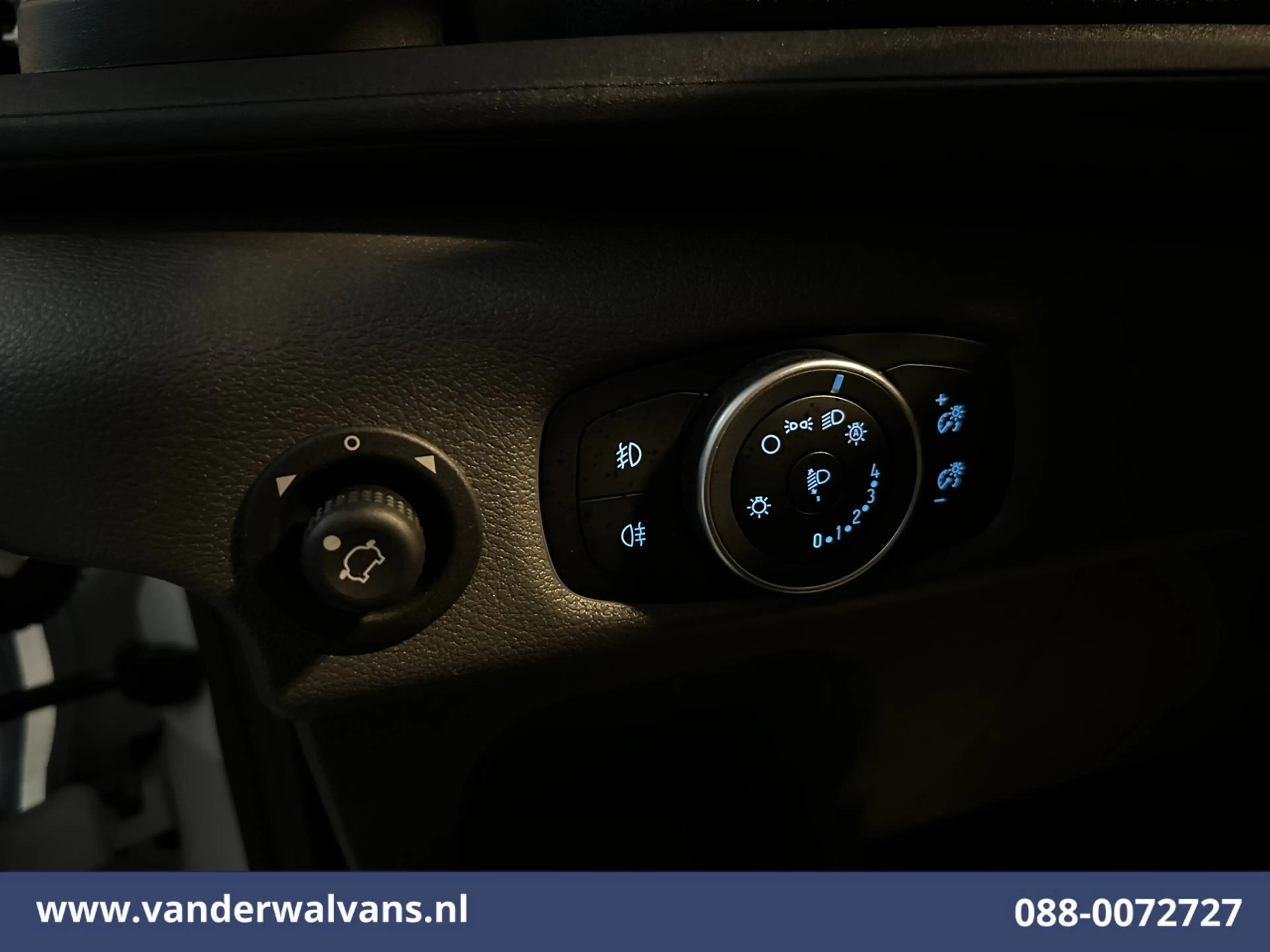 Ford Transit 2.0 TDCI 130pk L2H2 Euro6 Airco | Camera | Navigat — photo 17