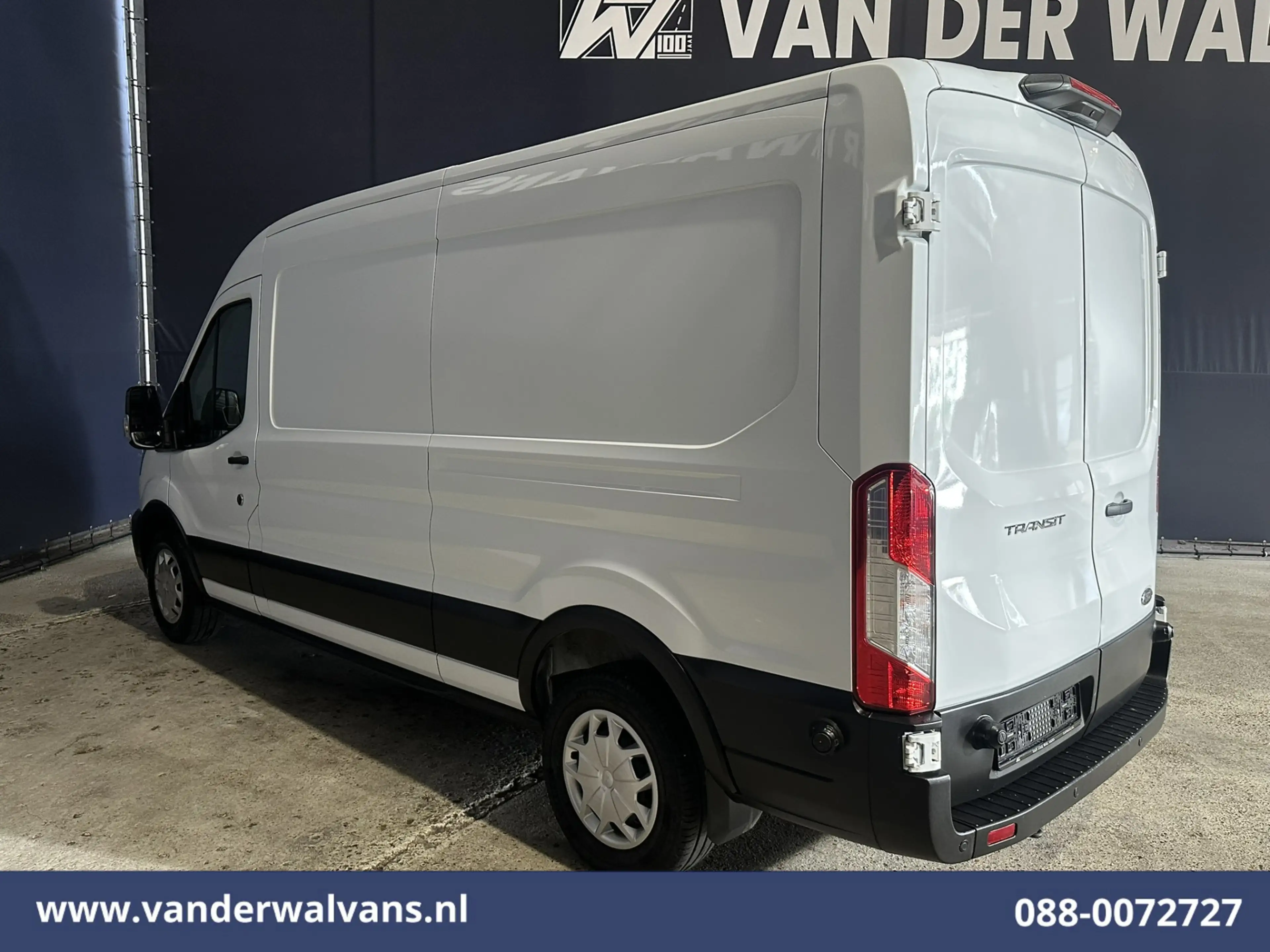 Ford Transit 2.0 TDCI 130pk L2H2 Euro6 Airco | Camera | Navigat — photo 11