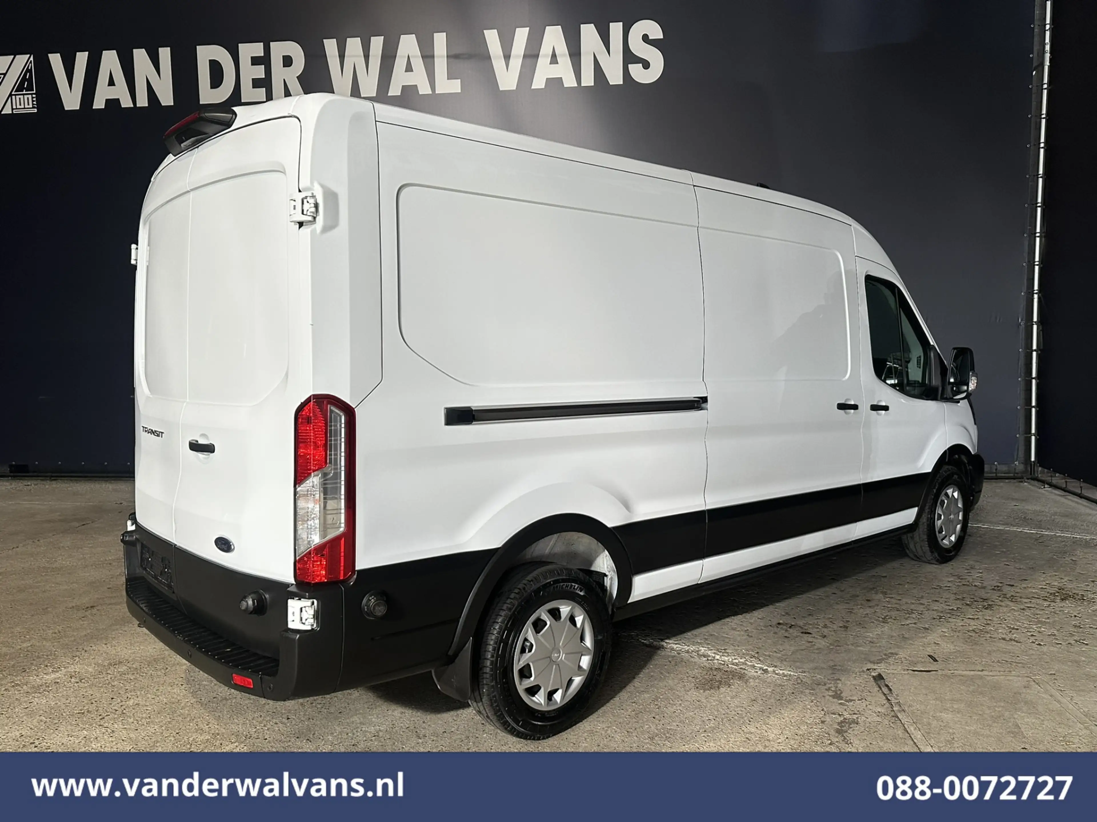 Ford Transit 2.0 TDCI 130pk L2H2 Euro6 Airco | Camera | Navigat — photo 12