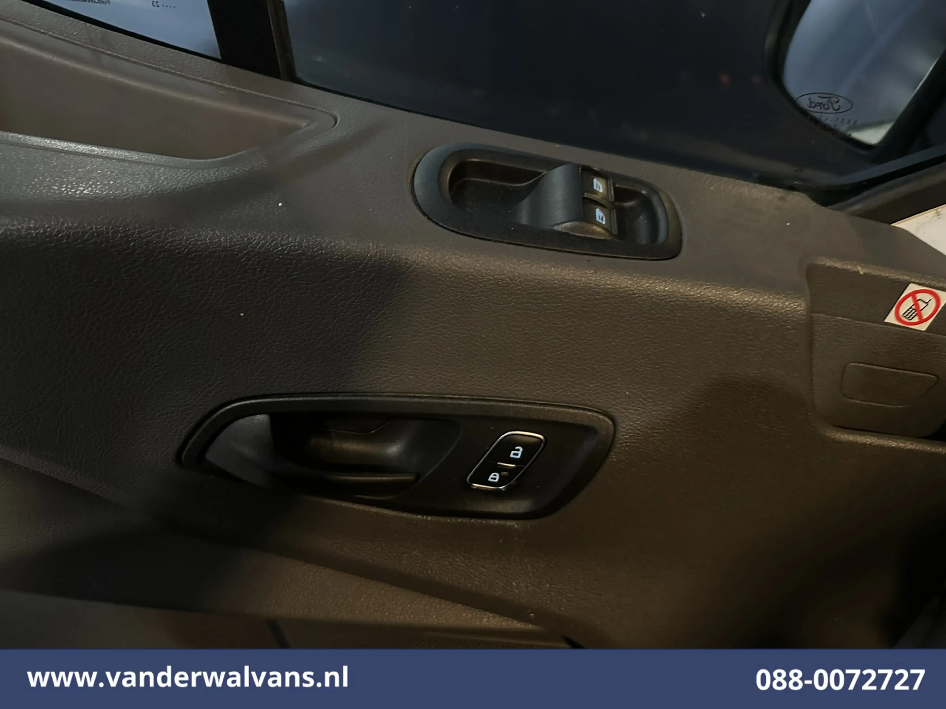 Ford Transit 2.0 TDCI 130pk L2H2 Euro6 Airco | Camera | Navigat — photo 18