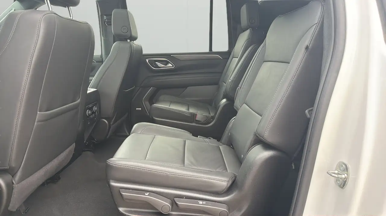 Chevrolet Suburban снимка Chevrolet Suburban