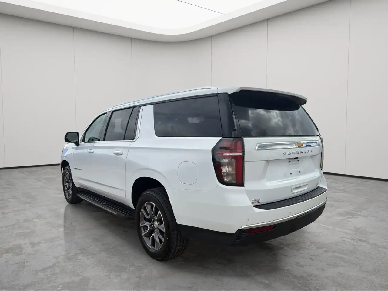 Chevrolet Suburban снимка Chevrolet Suburban