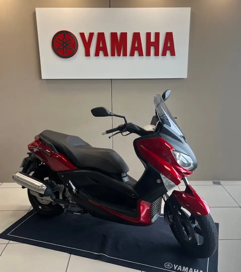 Yamaha X-Max 125 Rouge - 1