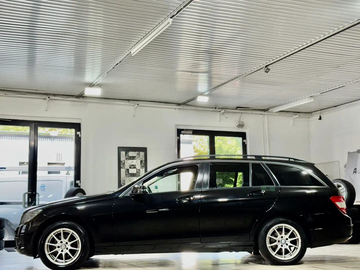 Mercedes-Benz C 200 T CDI*Navi*SHZ*MFL*GRA*St.Hzg* Schwarz - 2