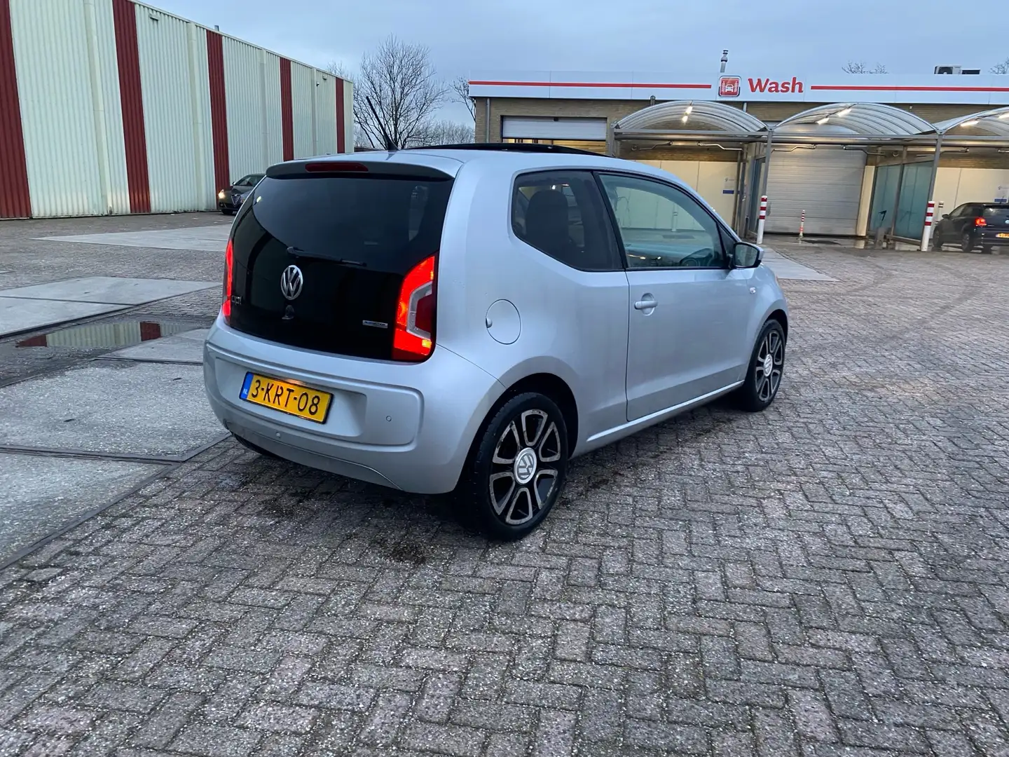 Volkswagen up! high bleumotion met panorama dak. Grijs - 2