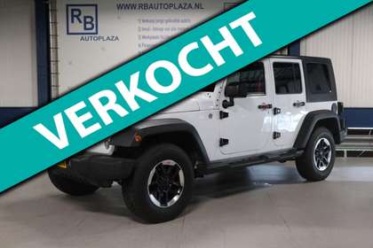 Jeep Wrangler Unlimited 3.6 Sahara / White Edit / Trail Rated