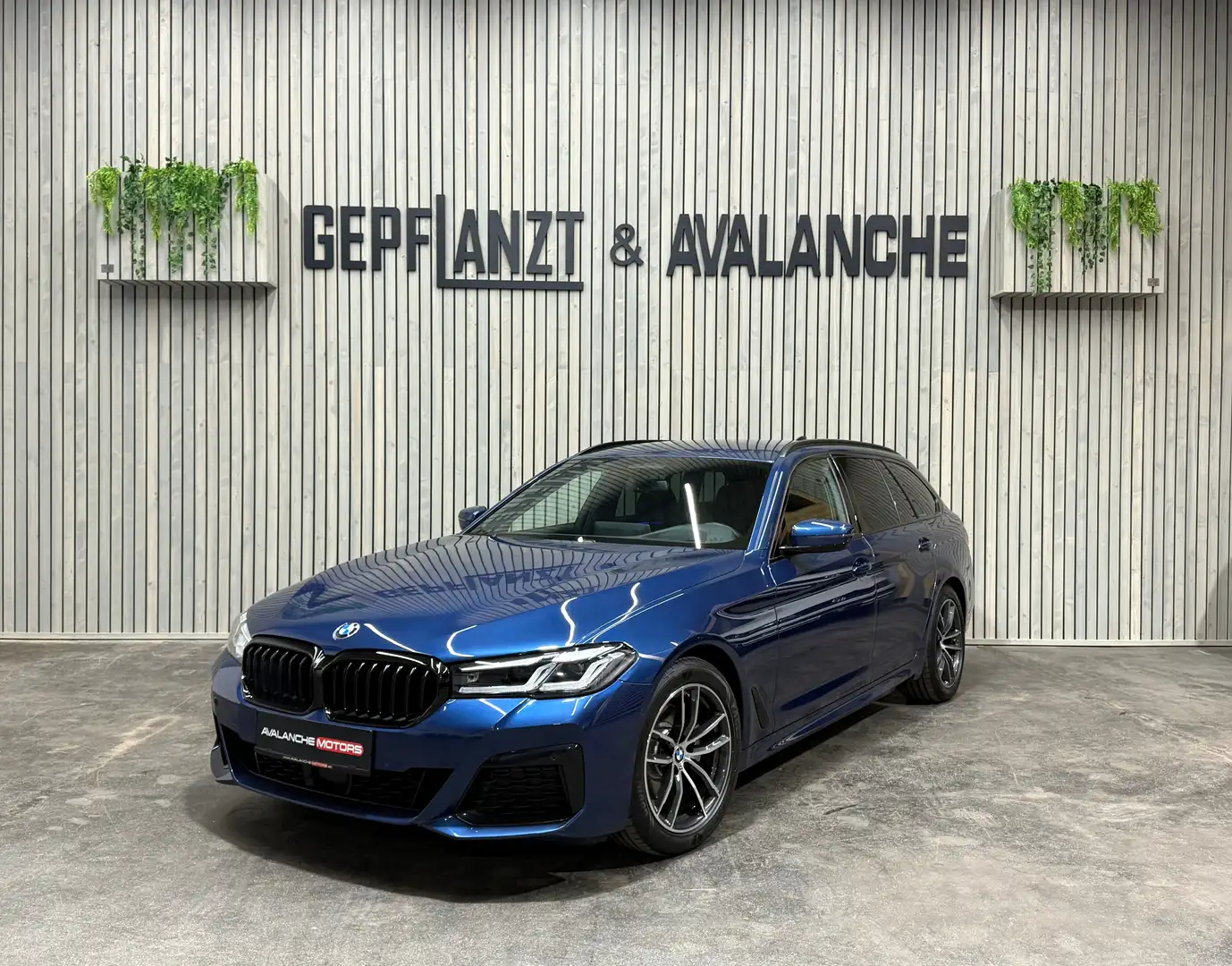 BMW 520 520d Touring xDrive M Sport HUD SHADOW PROFESS Bleu - 2
